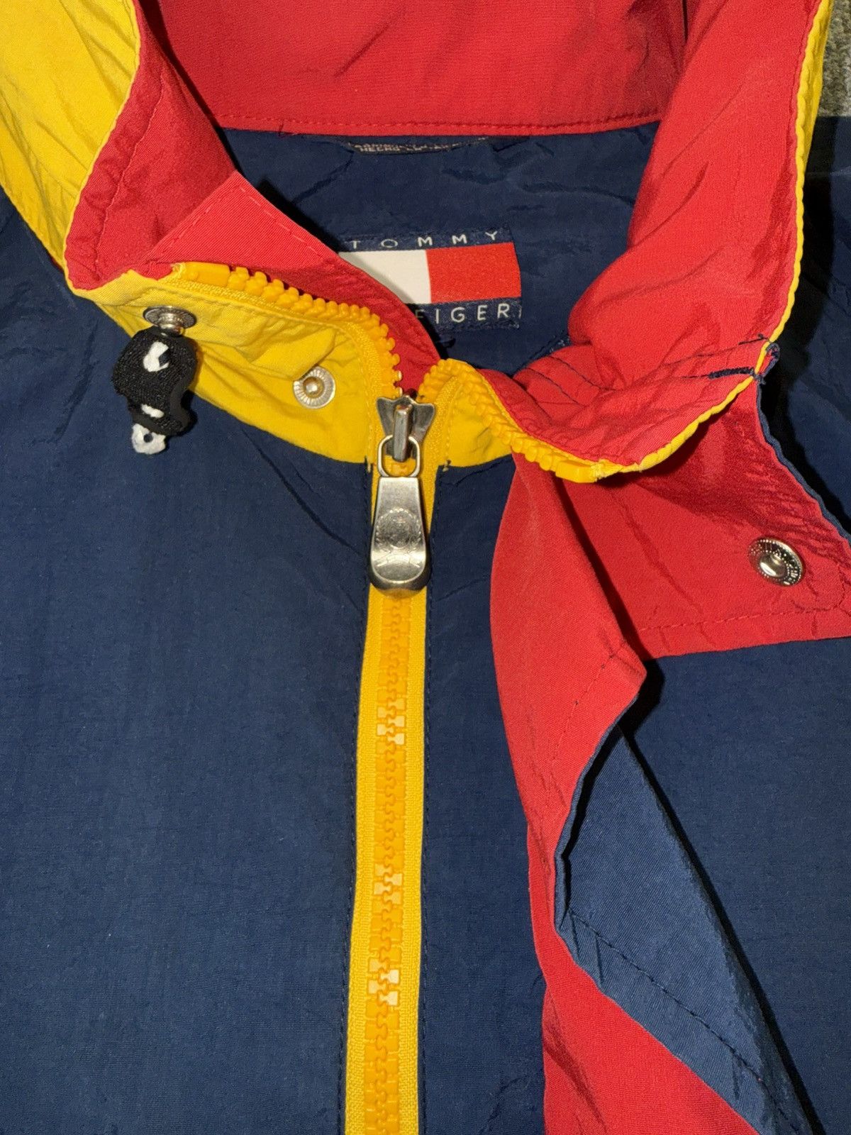 Tommy Hilfiger Vintage Tommy Hilfiger Windbreaker Jacket Spellout Sleeve Size US M / EU 48-50 / 2 - 6 Thumbnail