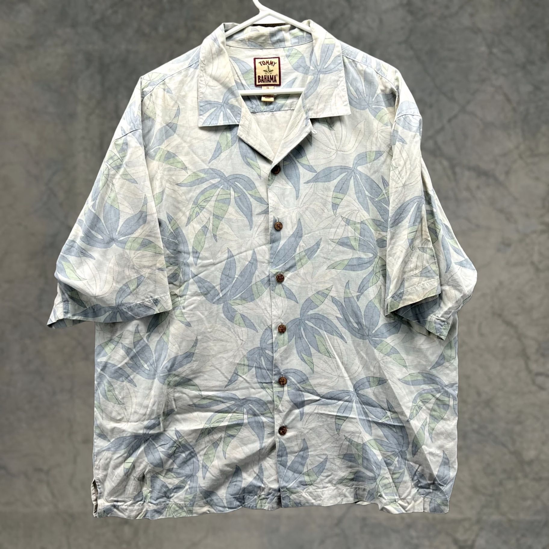 Tommy Bahama Vintage Tommy Bahama Shirt Mens XL Tan Button Down Silk Hawaiian Paradise Camp Size US XL / EU 56 / 4 - 1 Thumbnail