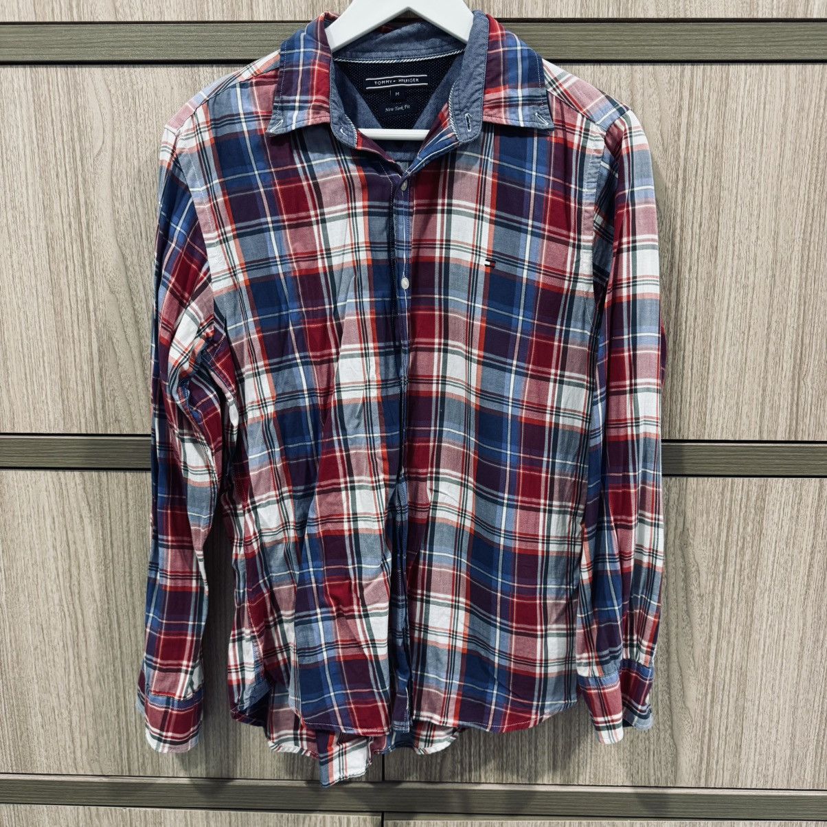 Tommy Hilfiger button up Shirt by Tommy Hilfiger Size US M / EU 48-50 / 2 - 1 Thumbnail