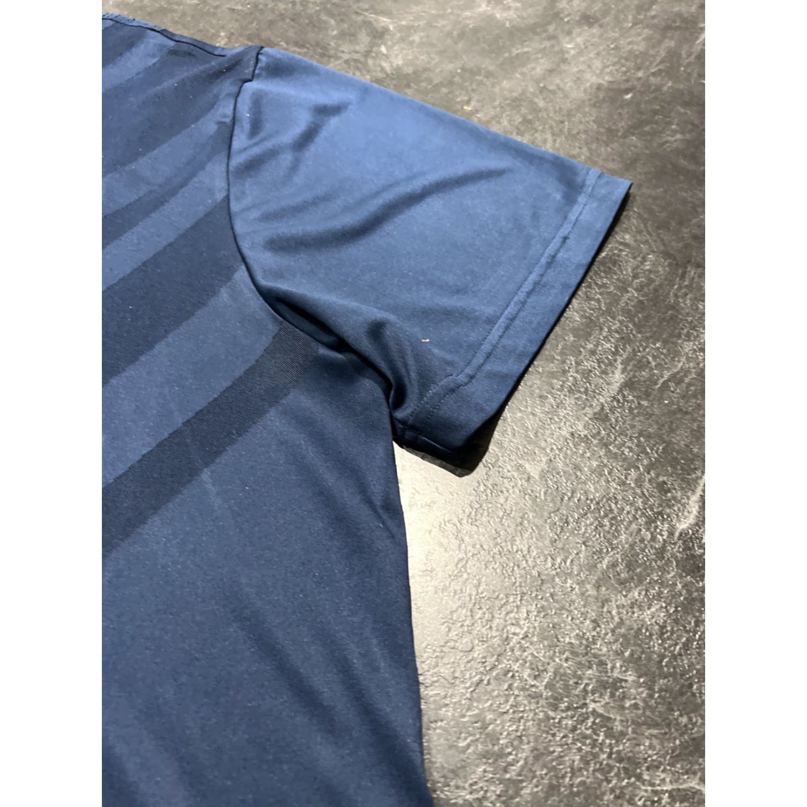 Under Armour Under Armour Polo Shirt Mens 2XL Navy Blue Short Sleeve Golf Moisture Wicking Breathable Vented Back Size US XXL / EU 58 / 5 - 2 Thumbnail