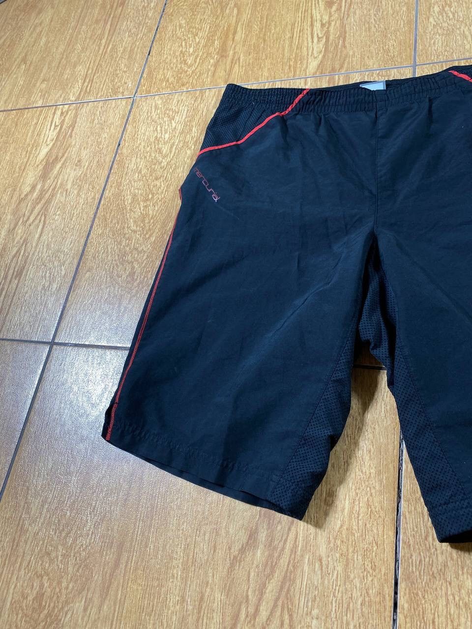 Nike × Vintage 90's NIKE SWOOSH LOGO Y2K RARE RETRO SHORTS Size US 30 / EU 46 - 21 Thumbnail