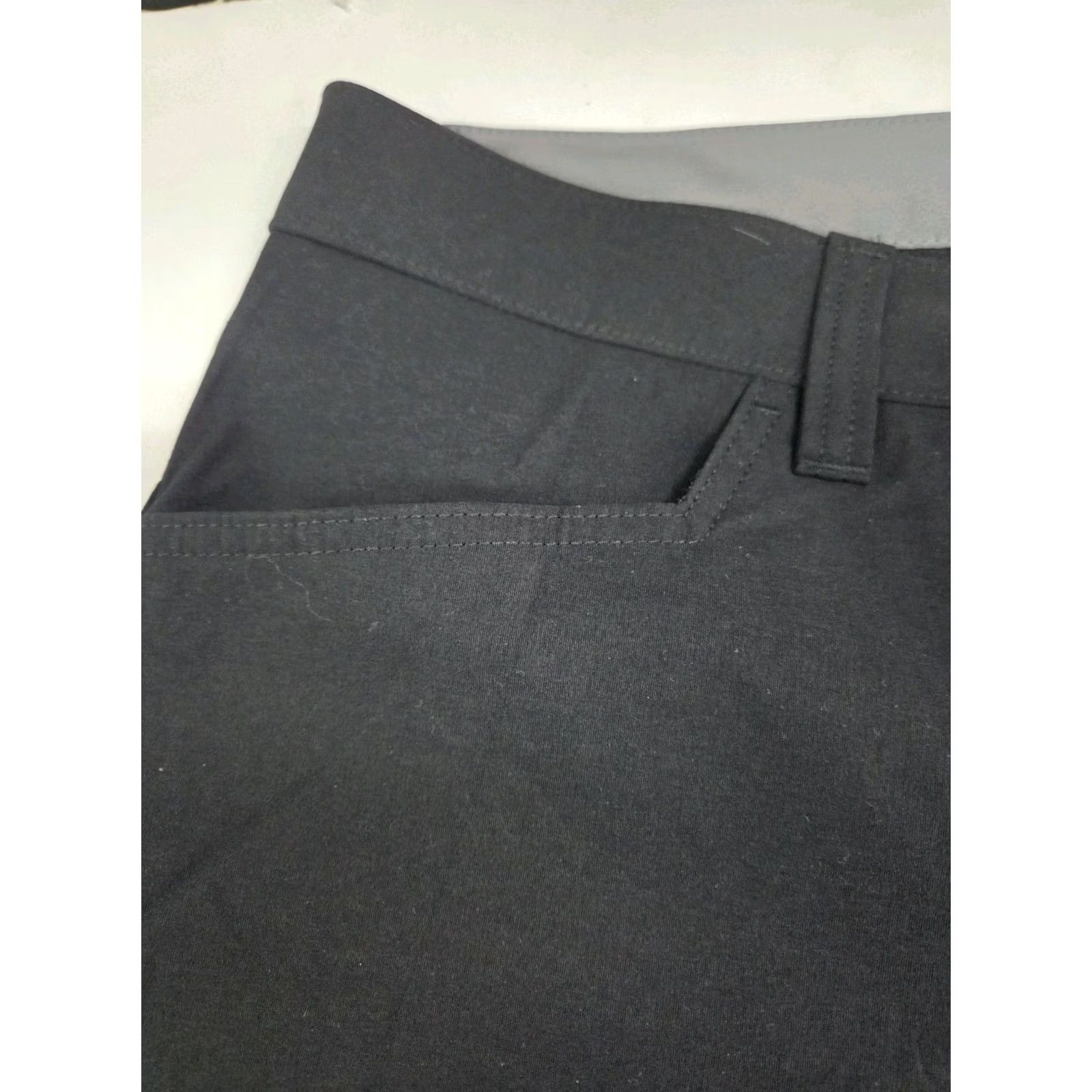 Eddie Bauer Eddie Bauer Mens Convertible Tech Pants Black Nylon Blend 34/30 Regular Straight Pockets Zip Front | 30 Inseam Size US 34 / EU 50 - 6 Thumbnail