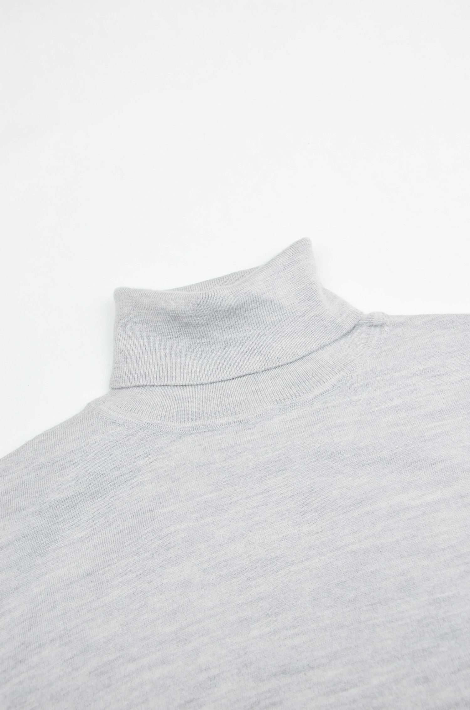 Suitsupply Suitsupply Merino Wool Lightweight Turtleneck Grey - Size XL Size US XL / EU 56 / 4 - 5 Thumbnail