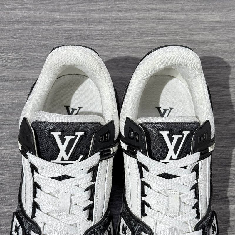 Louis Vuitton Louis Vuitton Trainer Panda Low-Top Sneakers -2508 Size US 8.5 / EU 41-42 - 8 Thumbnail