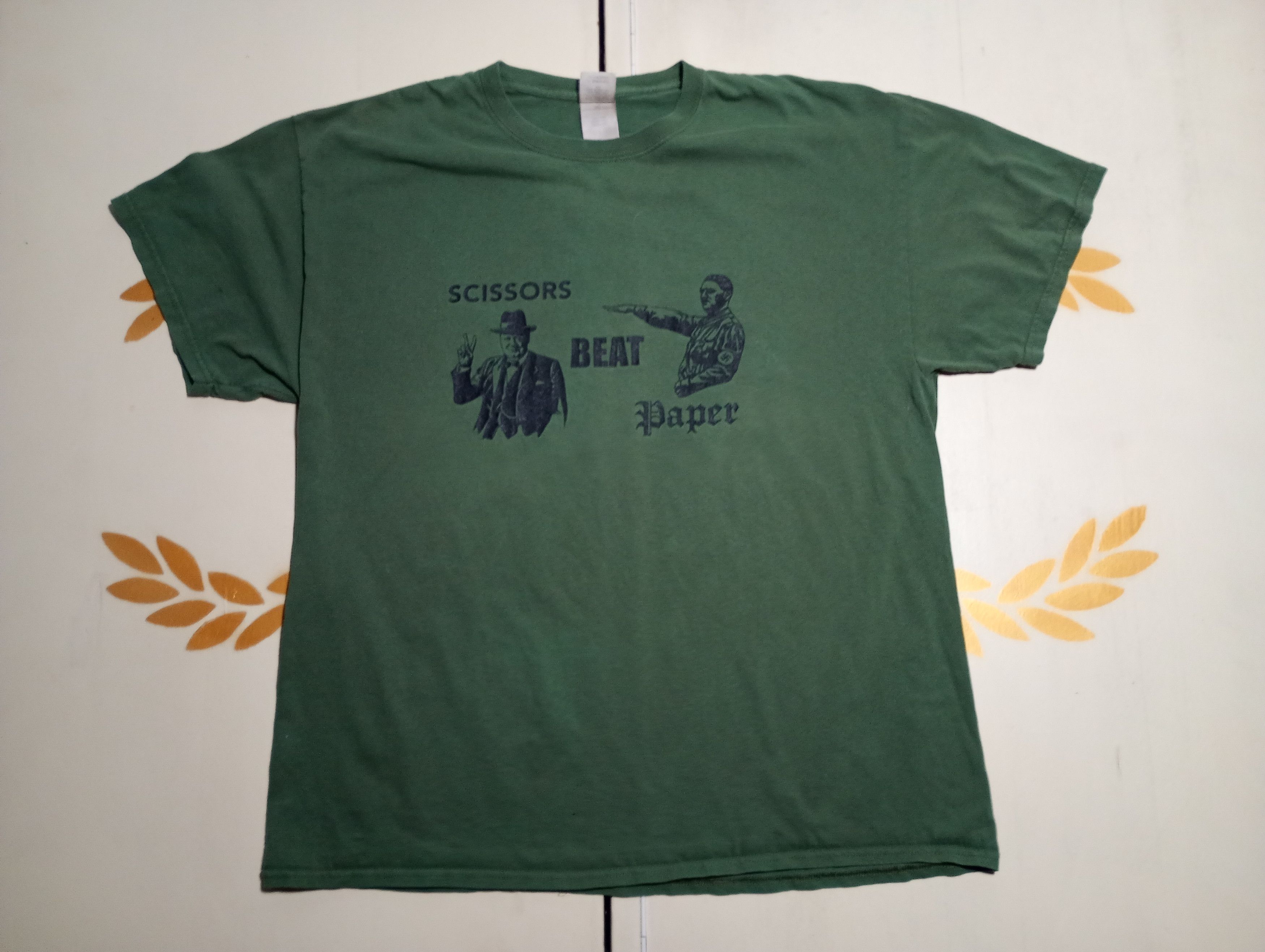 Gildan Scissors Beat Paper Gildan T-Shirt Vintage Size US XL / EU 56 / 4 - 2 Thumbnail