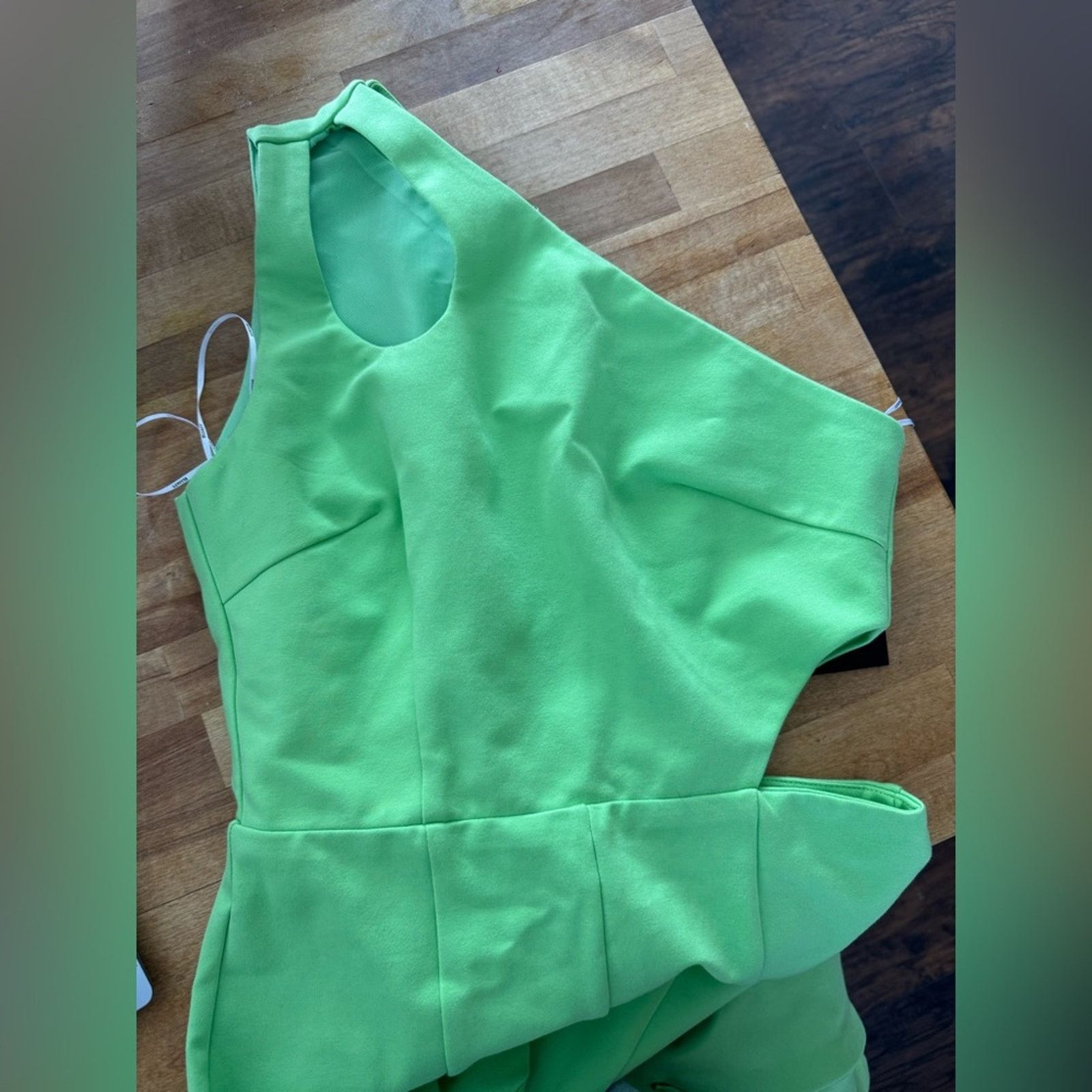 ELLIATT Rare Elliatt Paloma Jumpsuit Lime Green Size 27" / US 4 / IT 40 - 4 Thumbnail