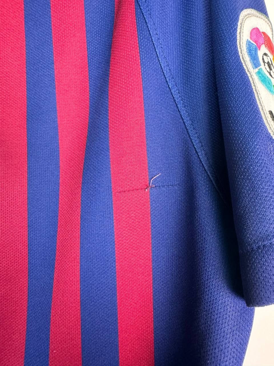 Nike FC BARCELONA FOOTBALL SHIRT NIKE ORIGINAL JERSEY SIZE M Size US M / EU 48-50 / 2 - 4 Thumbnail