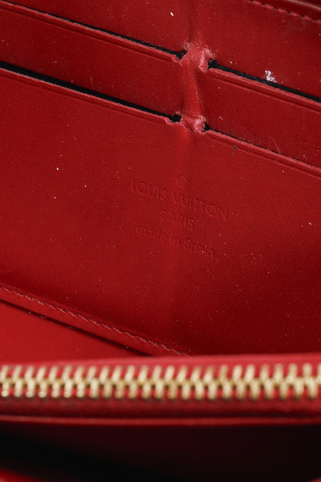 Louis Vuitton Vernis Pomme D'amour Zippy Wallet