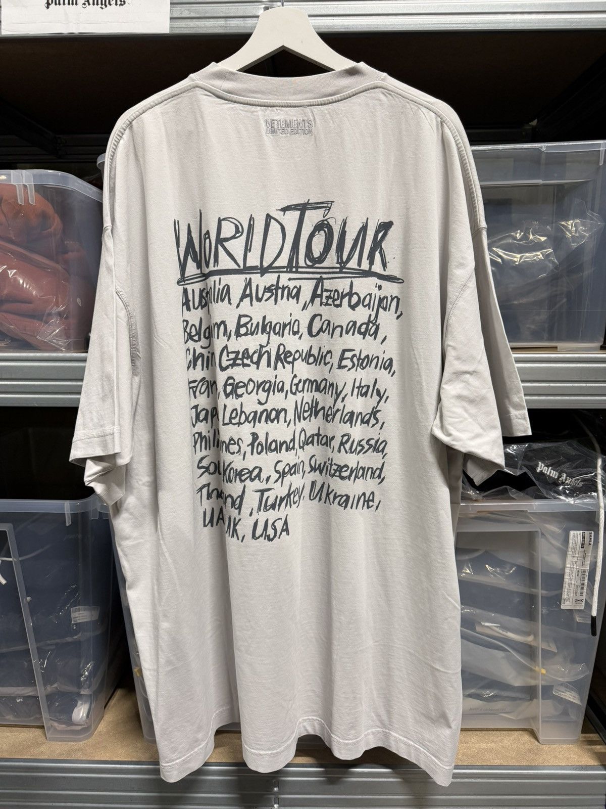 Vetements Vetements Worldtour T-Shirt NEW 800$ Size US M / EU 48-50 / 2 - 2 Thumbnail