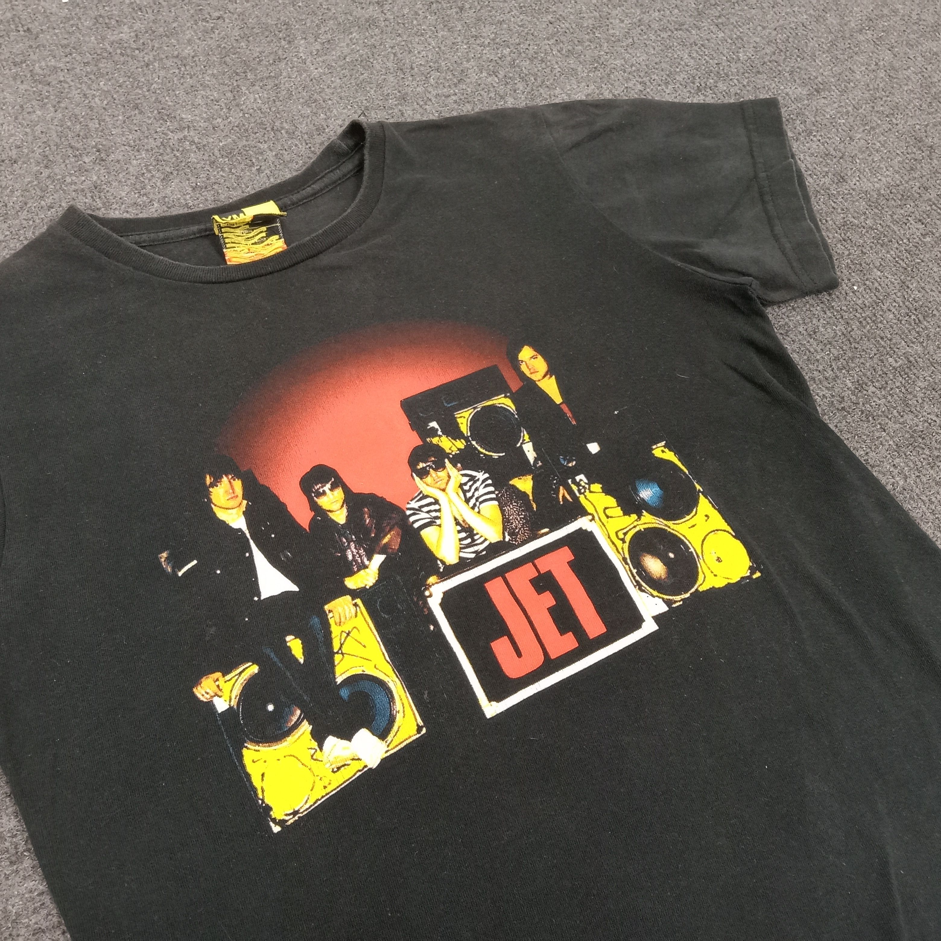 Band Tees Jet Australia Rock Band Graphic Tshirt Size US XS / EU 42 / 0 - 2 Thumbnail