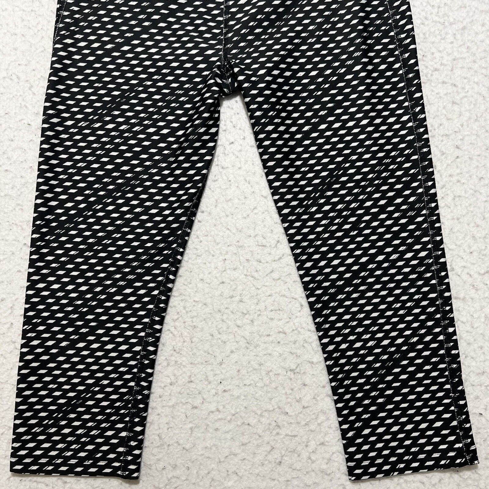 Under Armour Under Armour Medium Compression Capri Leggings Black White Size 30" / US 8 / IT 44 - 7 Thumbnail