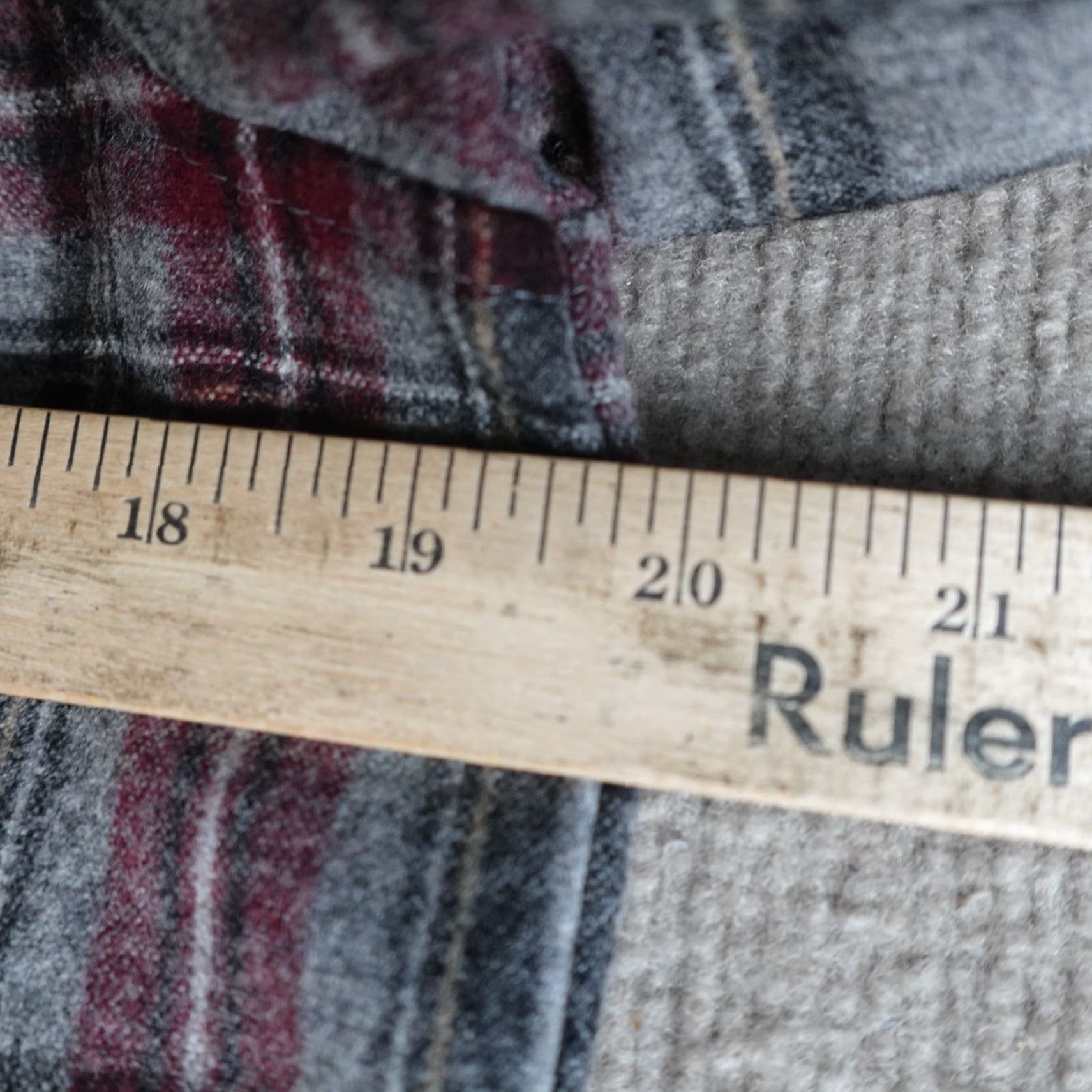 Pendleton Pendleton Womens Jacket Medium Gray Plaid Wool Hooded Button Front Size M / US 6-8 / IT 42-44 - 2 Thumbnail