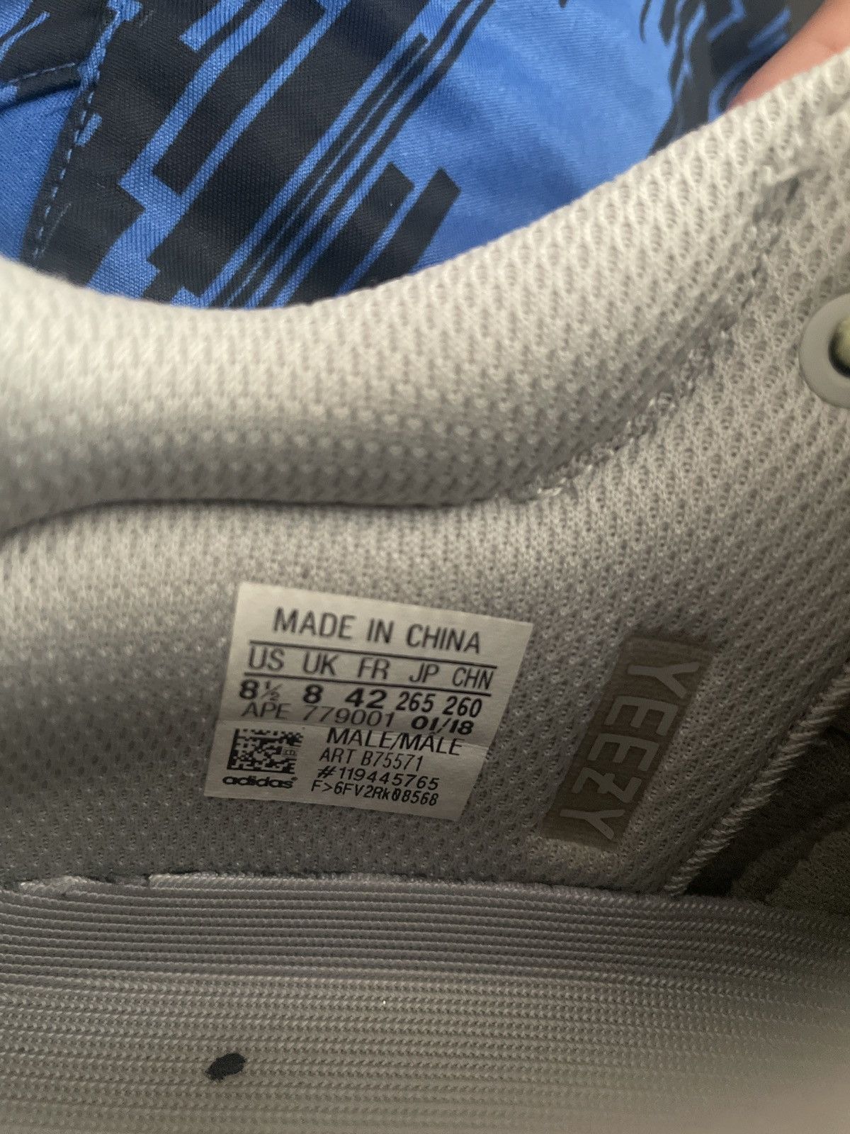 Yeezy Yeezy Boost 700 wave runner Size US 8.5 / EU 41-42 - 6 Thumbnail