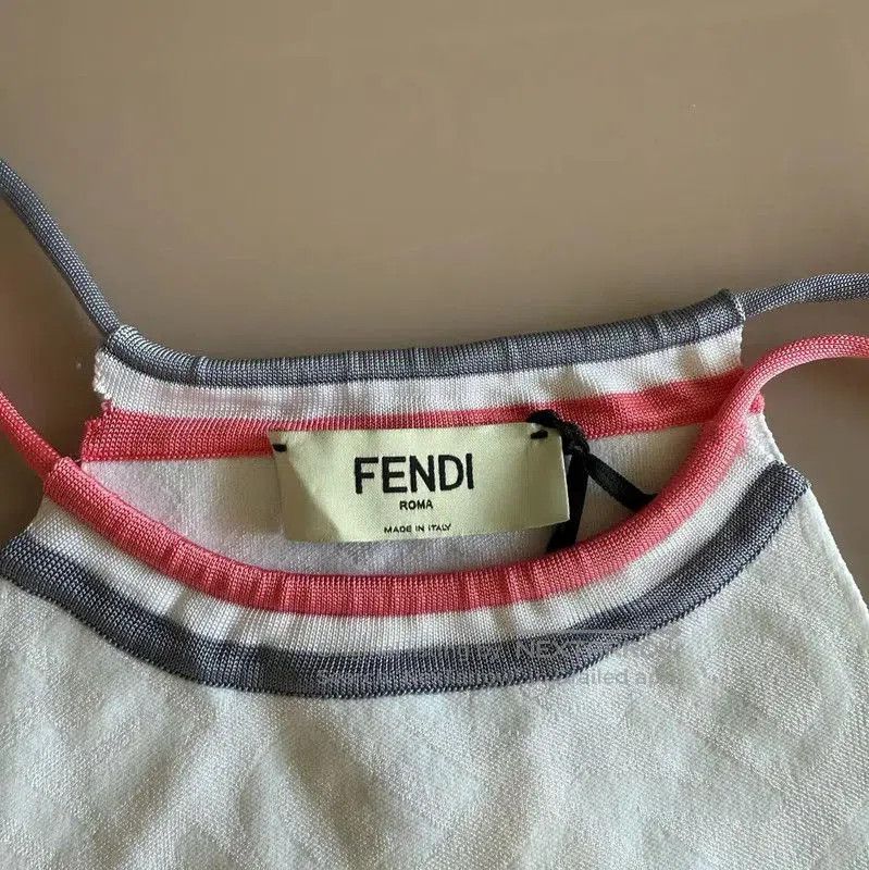 Fendi Fendi Sleeveless Knit Dress in White . Size XS / US 0-2 / IT 36-38 - 6 Thumbnail