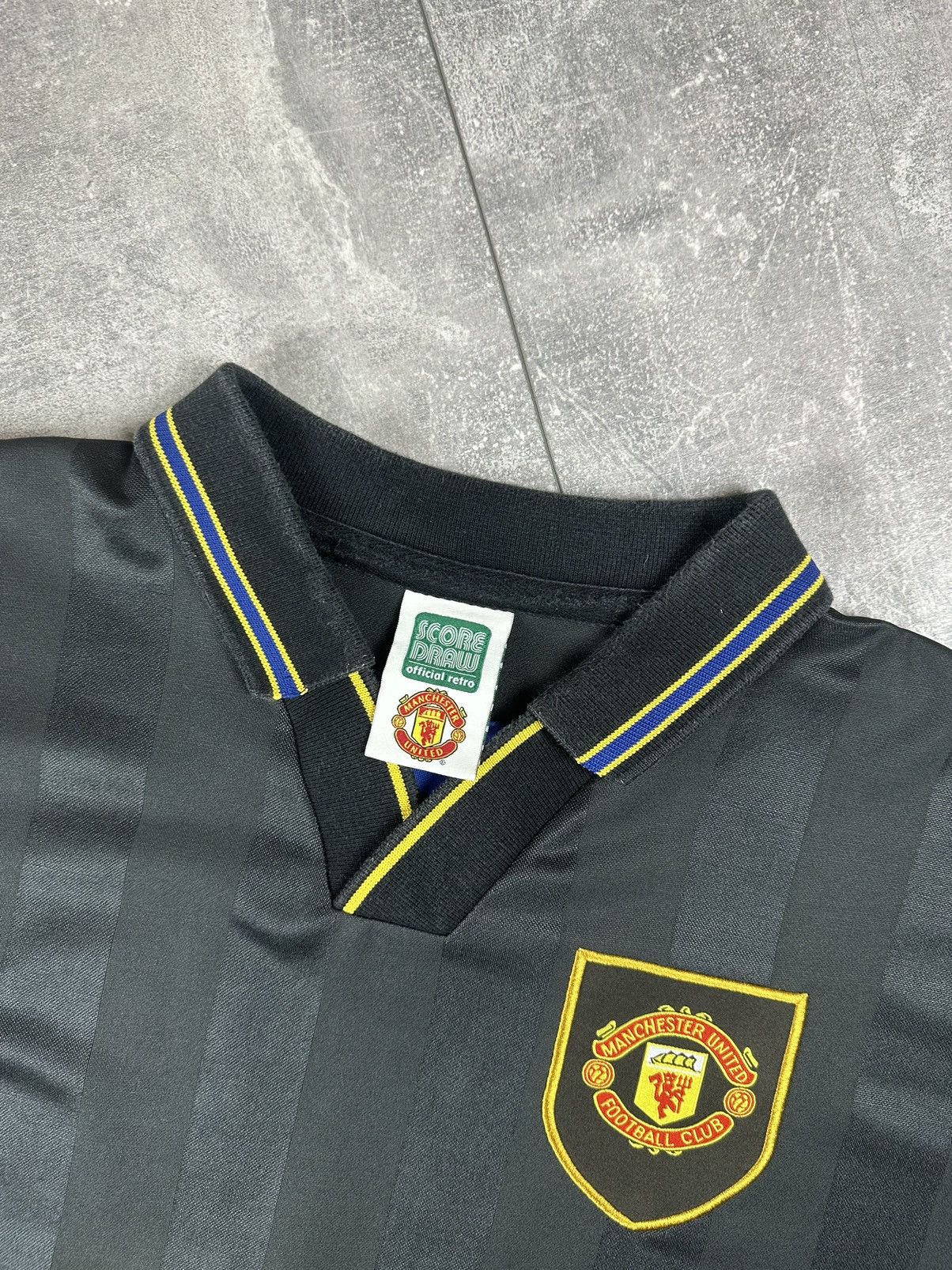 Other Score Draw Manchester United 1993/95 Retro Soccer Jersey Size US L / EU 52-54 / 3 - 7 Thumbnail