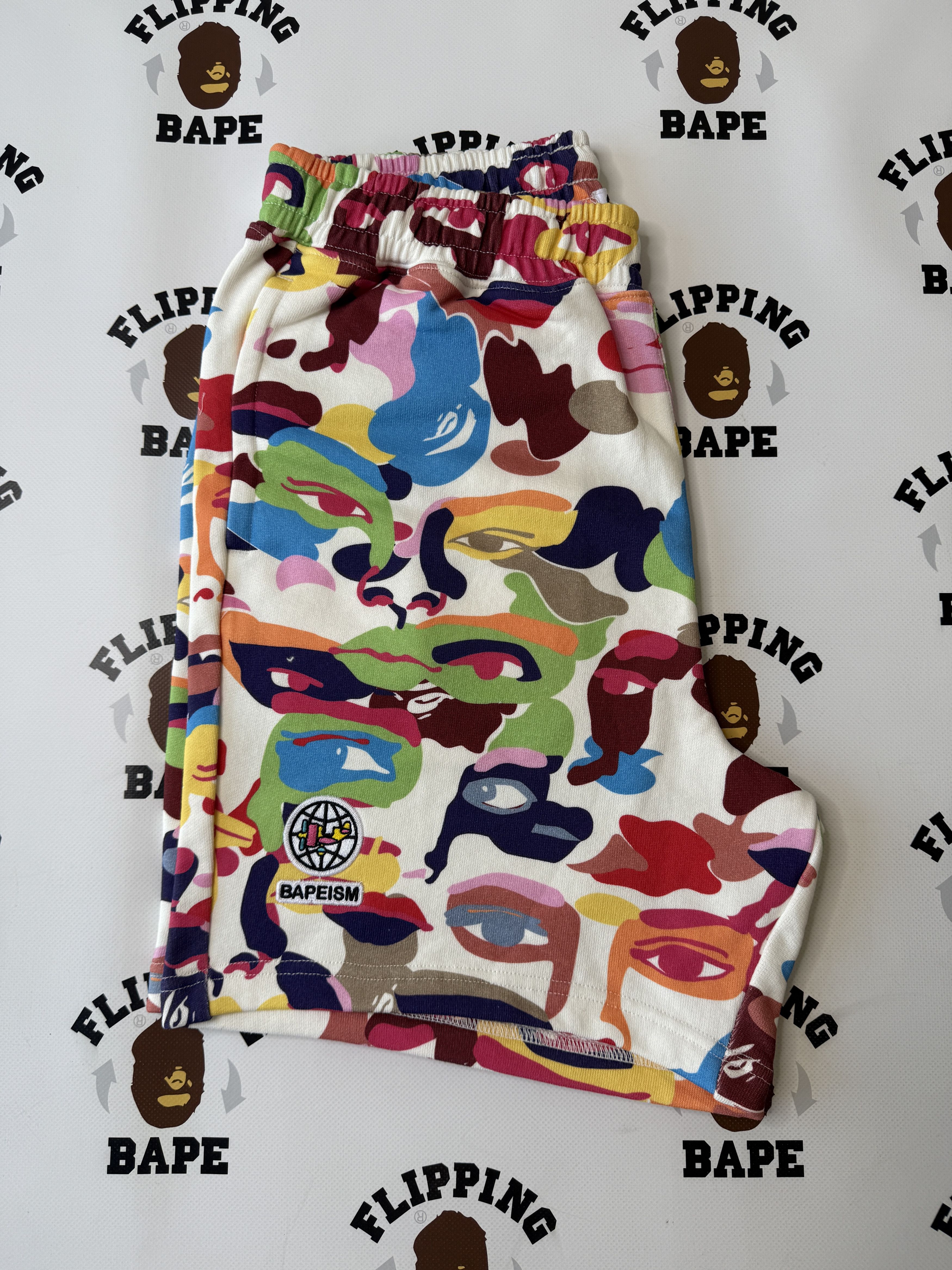 Bape × KidSuper BAPE X KIDSUPER CAMO SWEAT SHORTS Size US 34 / EU 50 - 3 Thumbnail