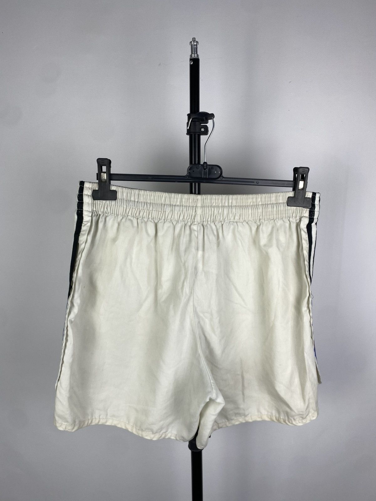 Adidas × Vintage Vintage 90s Adidas Bayern shorts streetwear y2k style size L Size US 36 / EU 52 - 9 Thumbnail