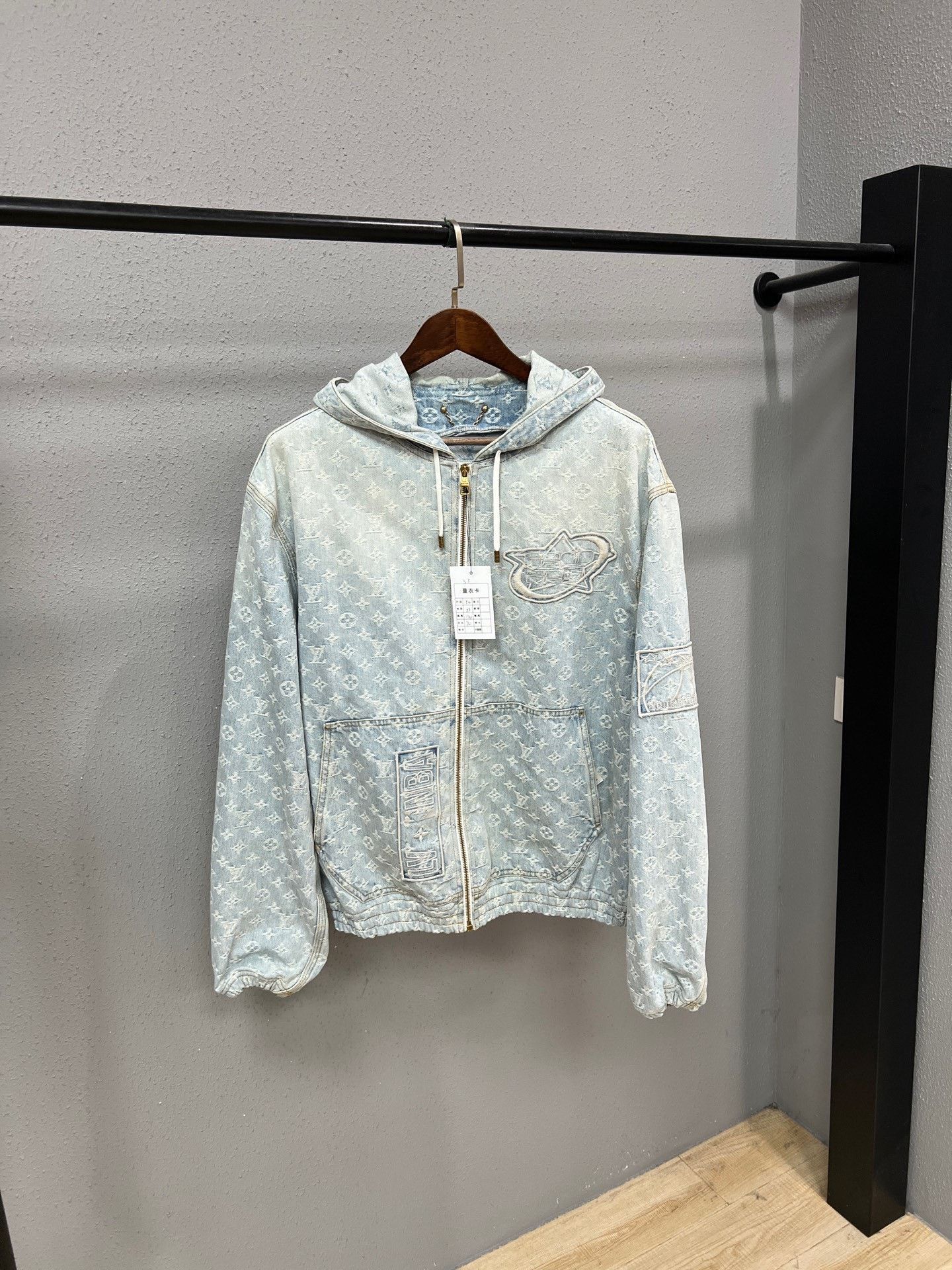 Louis Vuitton Louis Vuitton LV x NBA Washed Monogram Denim Jacket Size US L / EU 52-54 / 3 - 1 Thumbnail