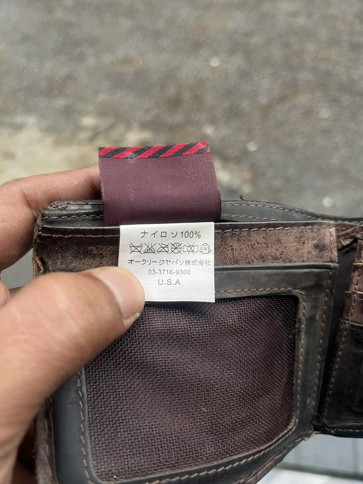 Oakley Oakley Distressed Leather Wallet Zig-Zag Stitching Vintage Size ONE SIZE - 7 Thumbnail