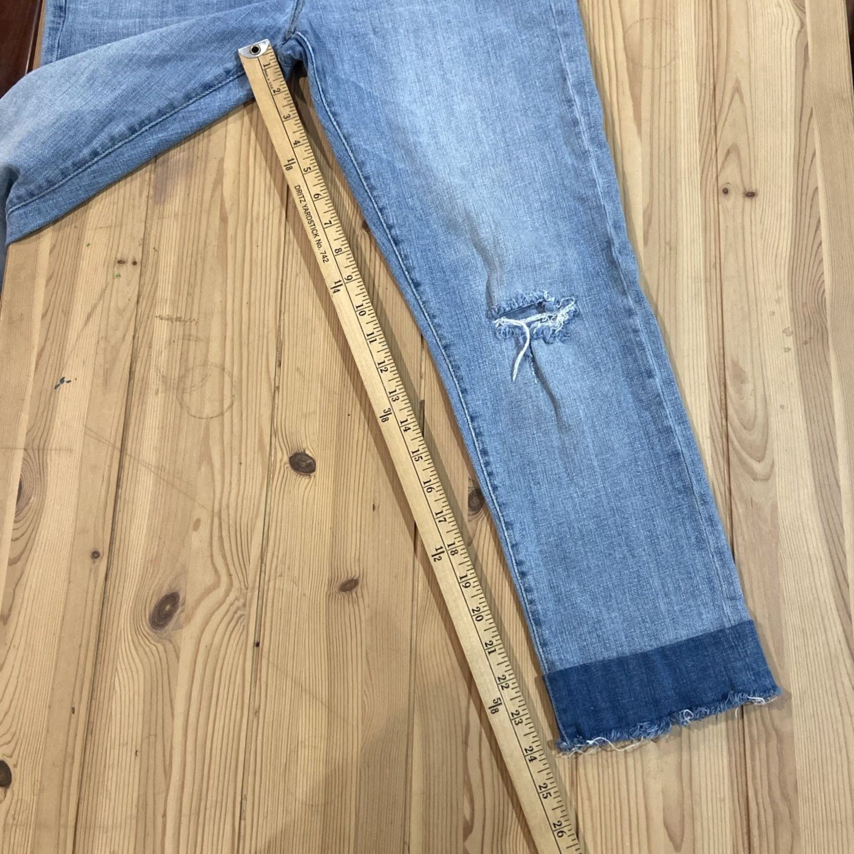 Vintage Pilcro And The Letterpress EM Jeans 28 Blue Denim Distressed Raw Hem Women Jeans Regular 28in Inseam Bohemian City Preppy Size 28" / US 6 / IT 42 - 7 Thumbnail