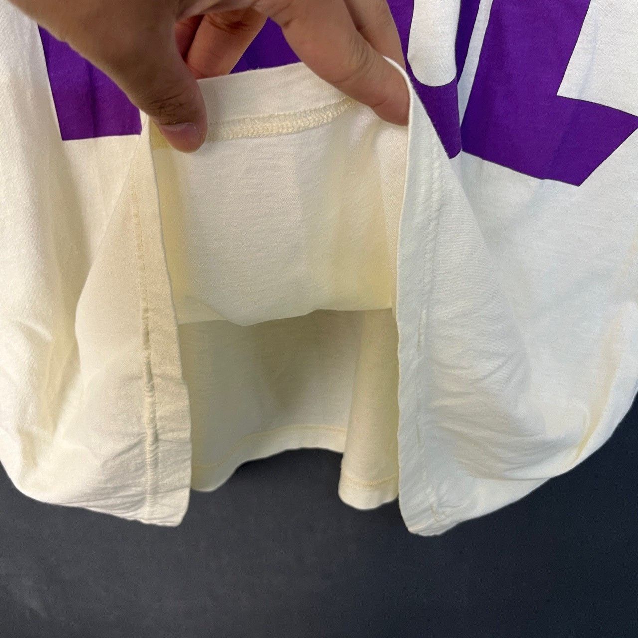 Gucci Gucci White and purple back logo short sleeves 2501-Nextarr Size US S / EU 44-46 / 1 - 5 Thumbnail