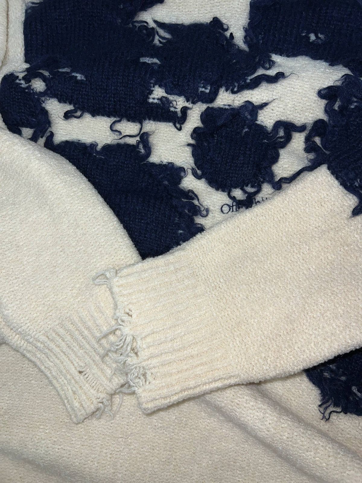 Off-White Off White Moo Turtleneck Sweater Beige Blue Patch Detail Size M / US 6-8 / IT 42-44 - 3 Thumbnail