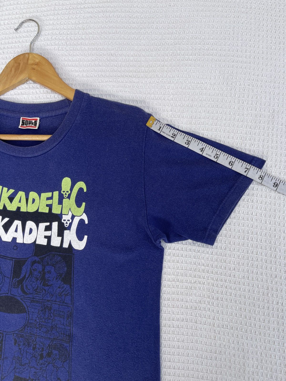 Band Tees Rare🔥Vintage Parliament Funkadelic Afro Bestie Boy Run Dmc Size US M / EU 48-50 / 2 - 11 Thumbnail