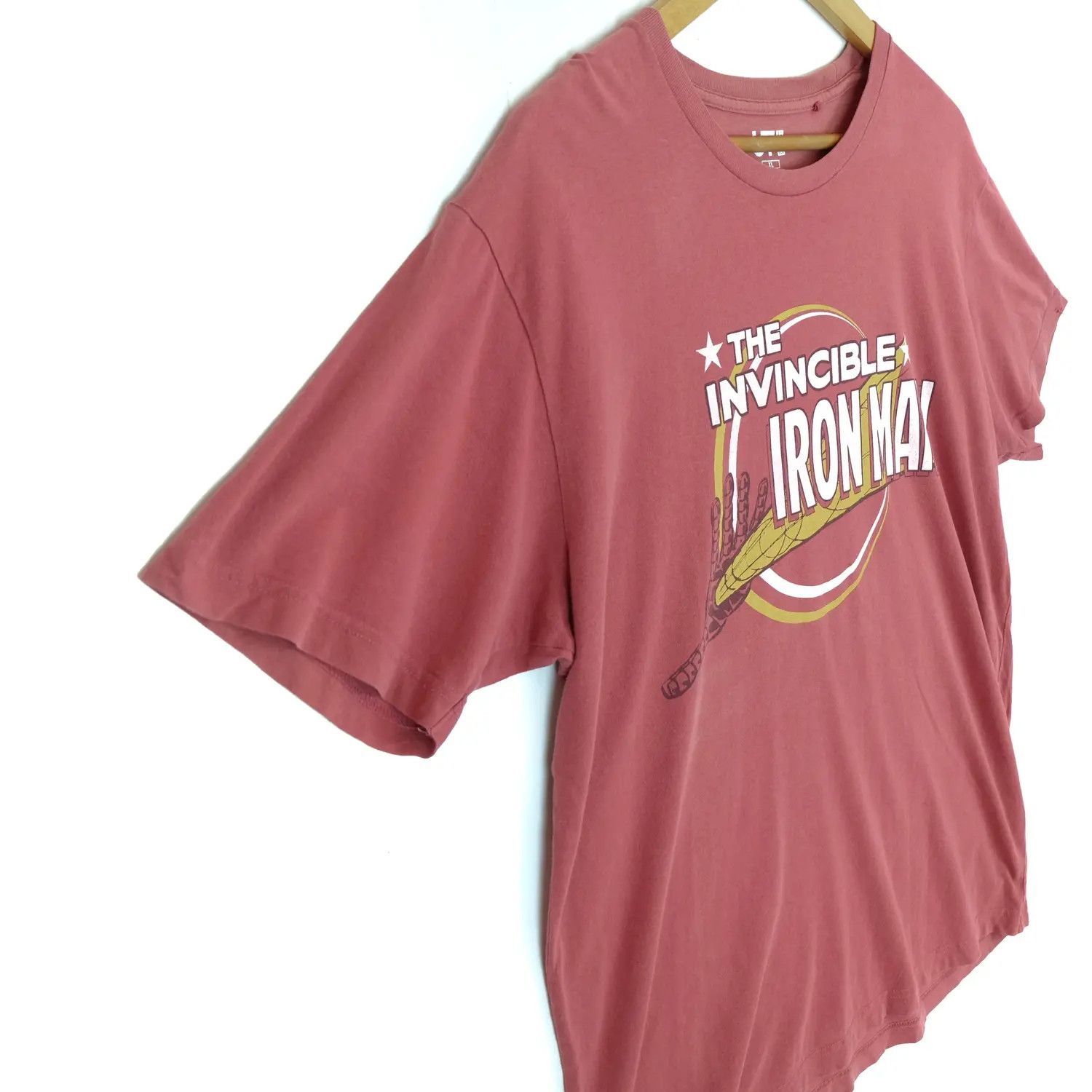 Uniqlo UNIQLO x IRON MAN Marvel T Shirt Size US XL / EU 56 / 4 - 4 Thumbnail