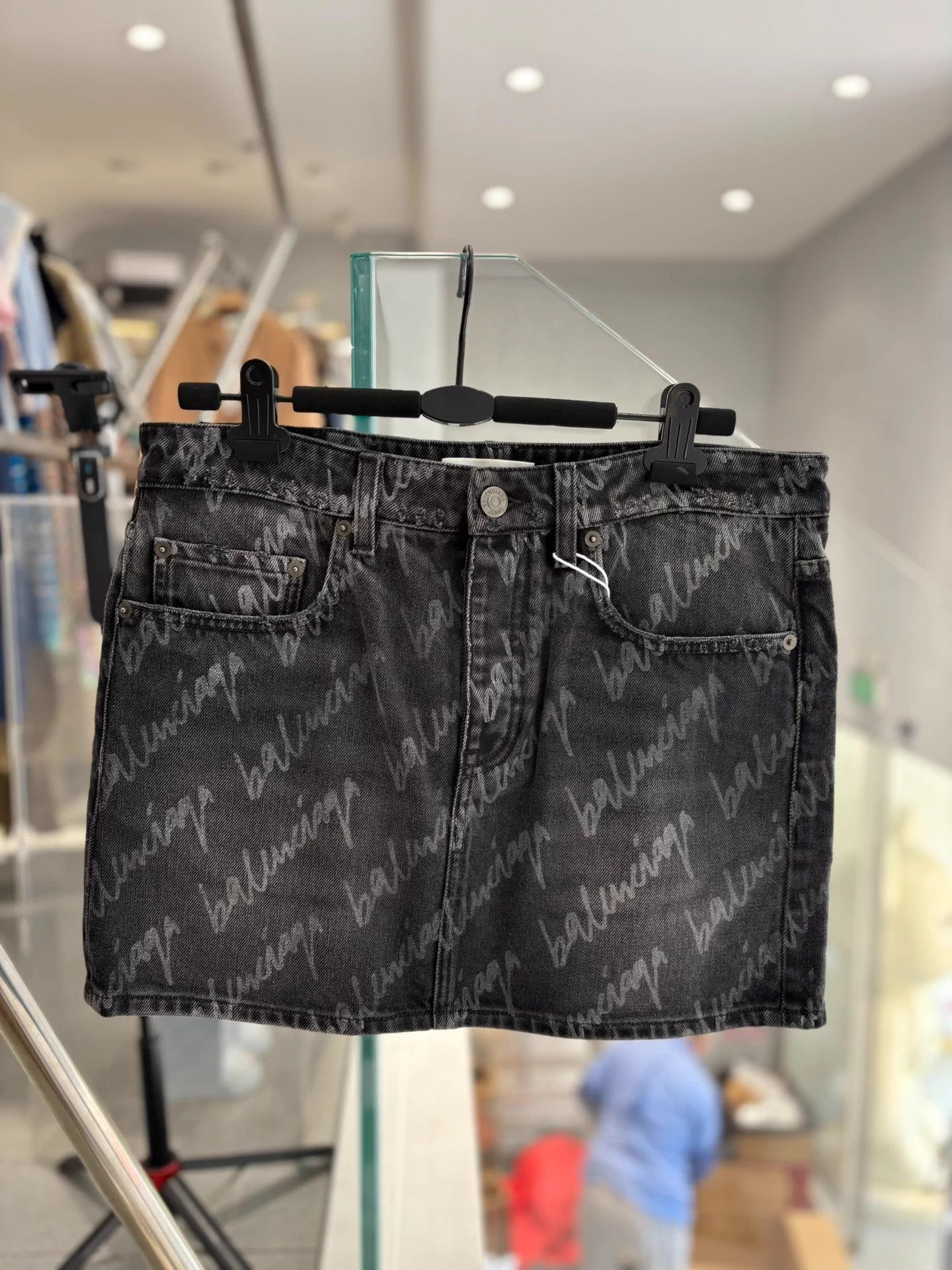 Balenciaga Balenciaga All Over Logo Black Low-Waist Mini Skirt Size 26" / US 2 / IT 38 - 1 Thumbnail