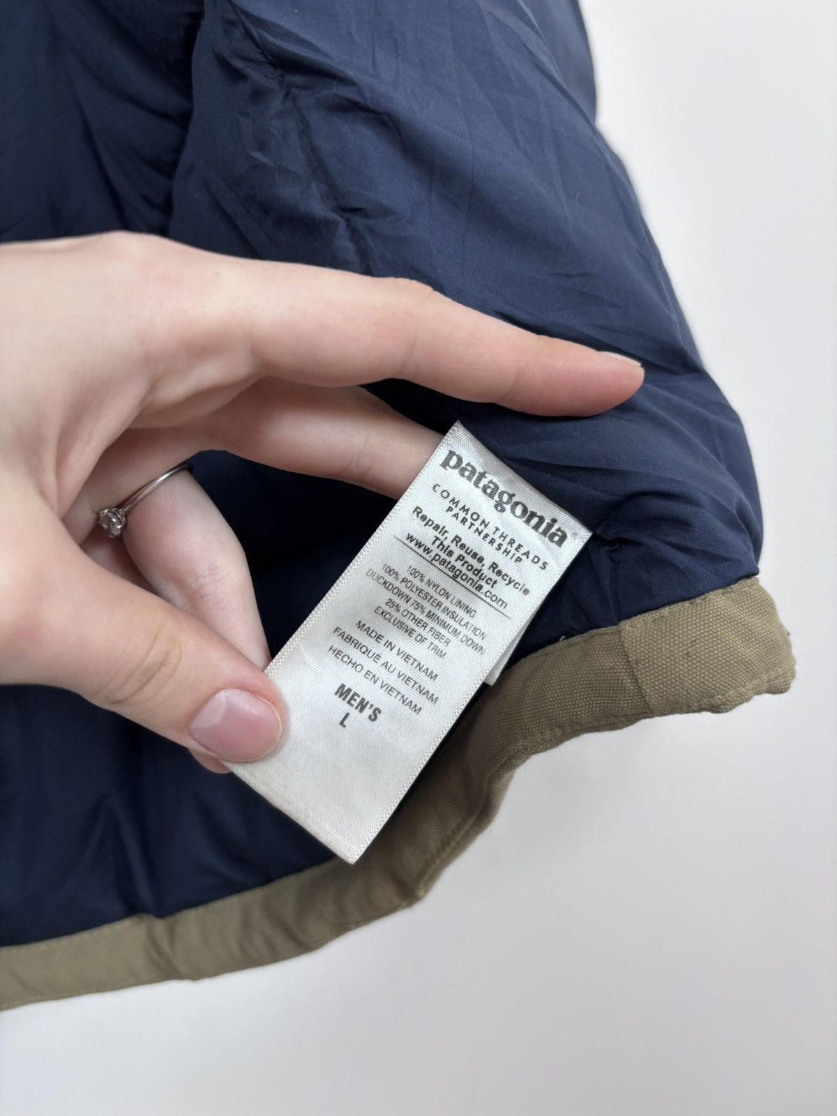 Patagonia Patagonia Men’s Bivy Down Puffer Jacket Insulated Beige/Blue Size US L / EU 52-54 / 3 - 21 Thumbnail