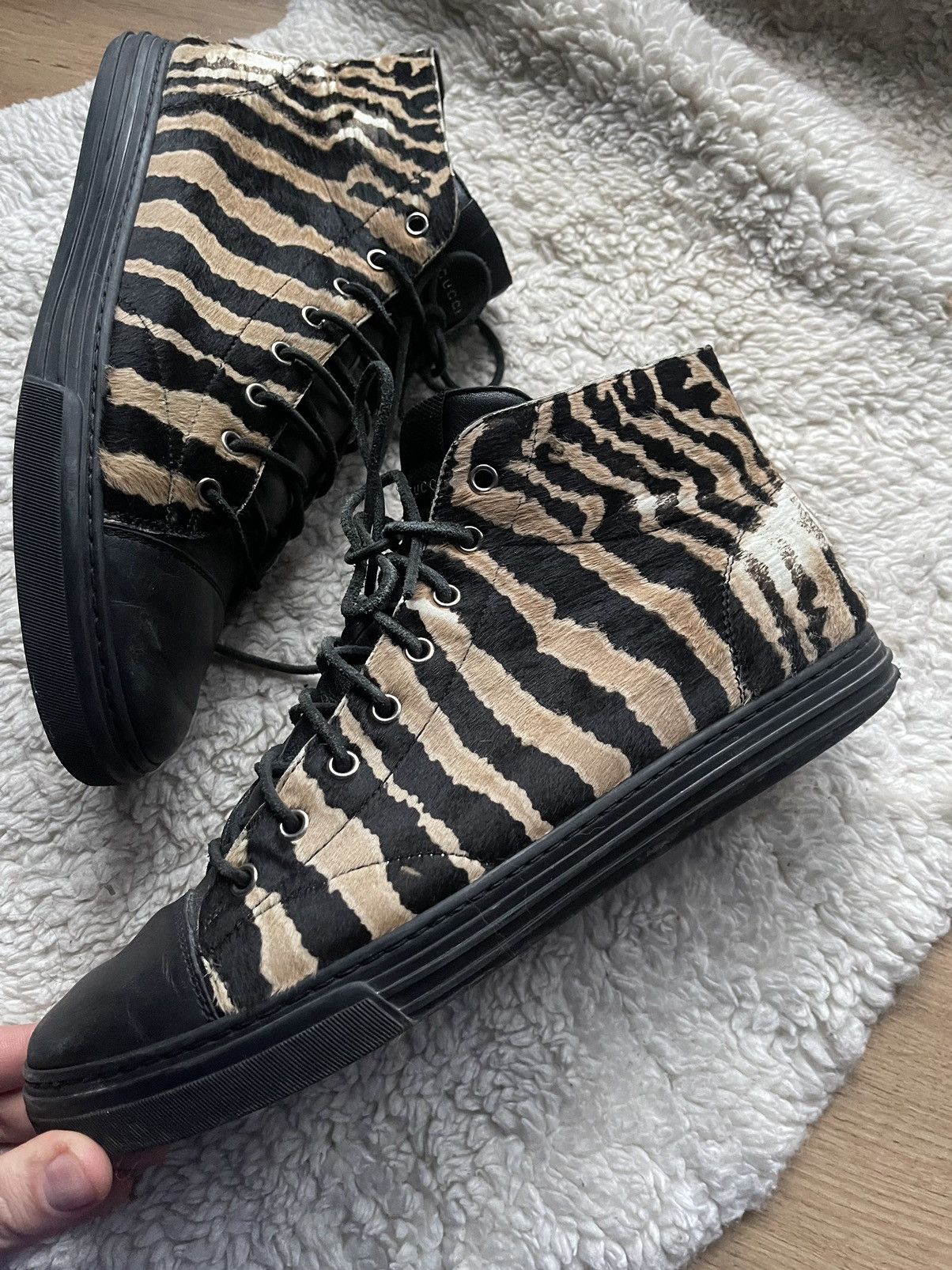 Gucci Gucci pony hair leather tiger print hi top sneakers Size US 9 / EU 42 - 10 Thumbnail