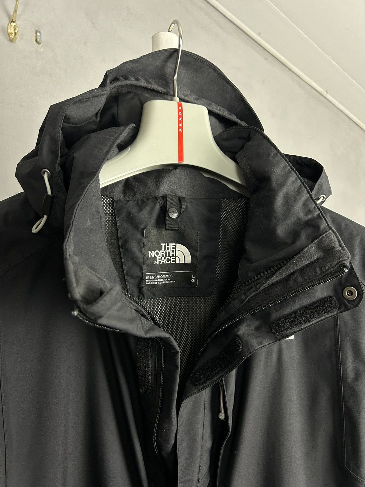 The North Face The North Face HyVent Jacket Black Waterproof Men’s Size US L / EU 52-54 / 3 - 4 Thumbnail