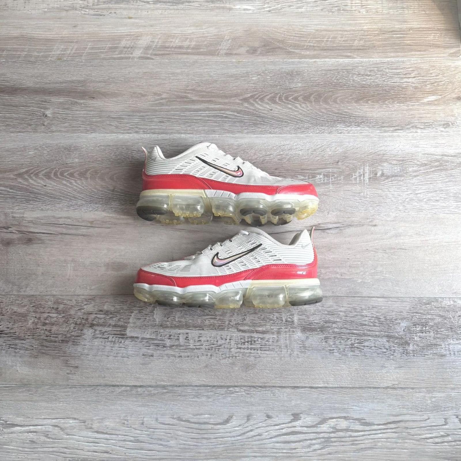 Nike NIKE • Air VaporMax 360 "OG Grey Red" (13M) Size US 13 / EU 46 - 1 Thumbnail