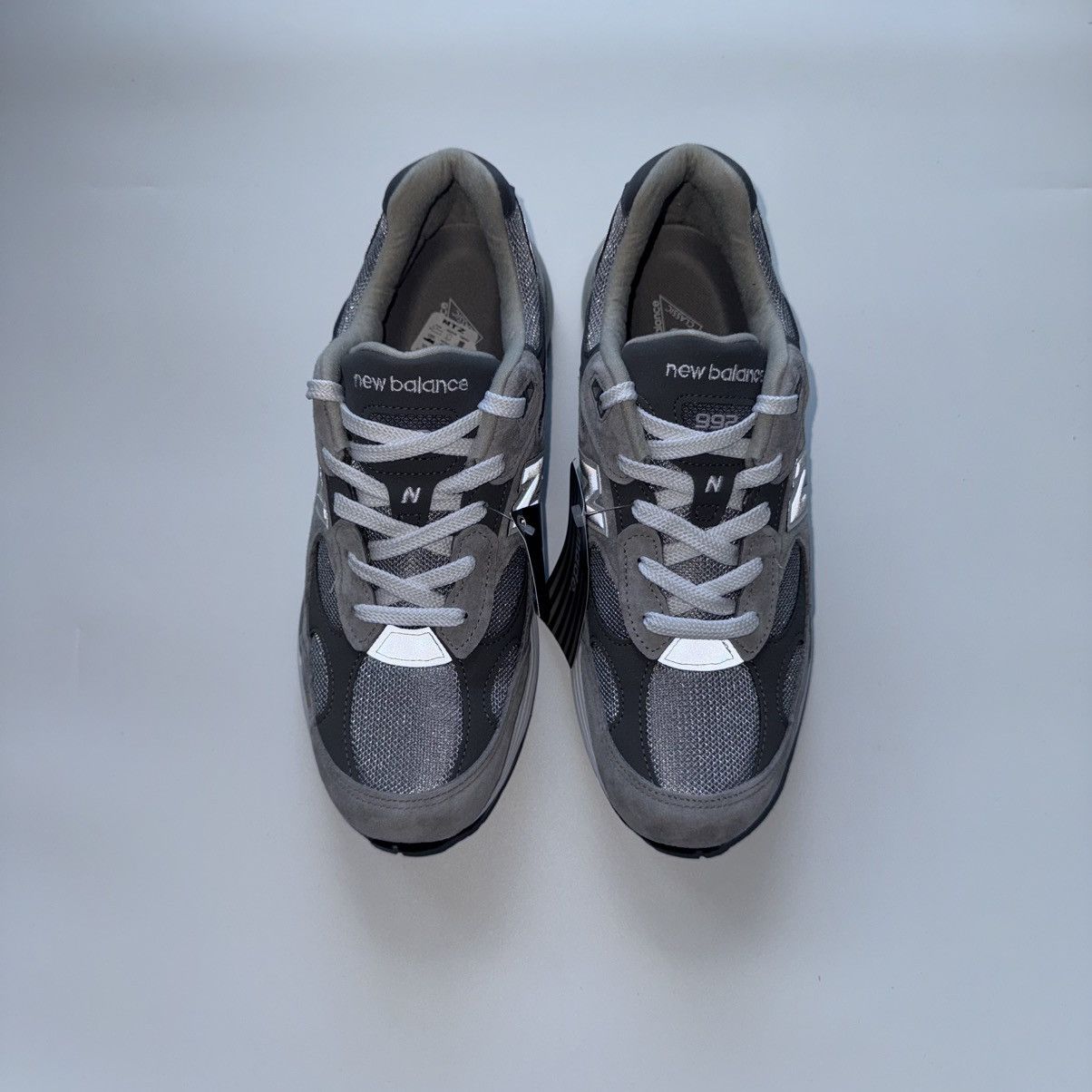 New Balance New Balance 992 MiUSA grey silver metallic sneakers NB Size US 10 / EU 43 - 9 Thumbnail