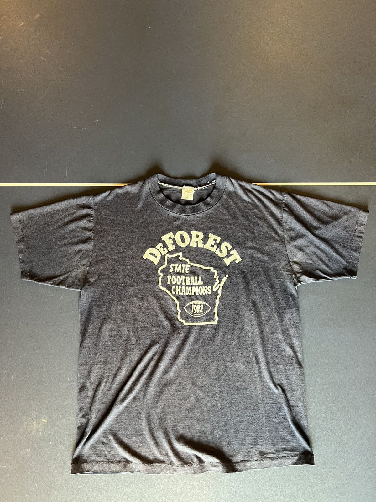 Other 1982 vintage DeForest Wisconsin state football champions Size US L / EU 52-54 / 3 - 1 Thumbnail