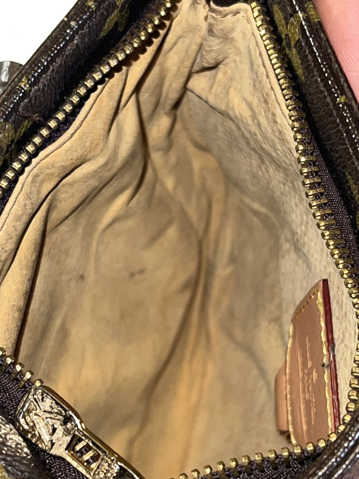 Louis Vuitton Louis Vuitton Monogram Partition Wristlet in brown luxury Size ONE SIZE - 11 Thumbnail