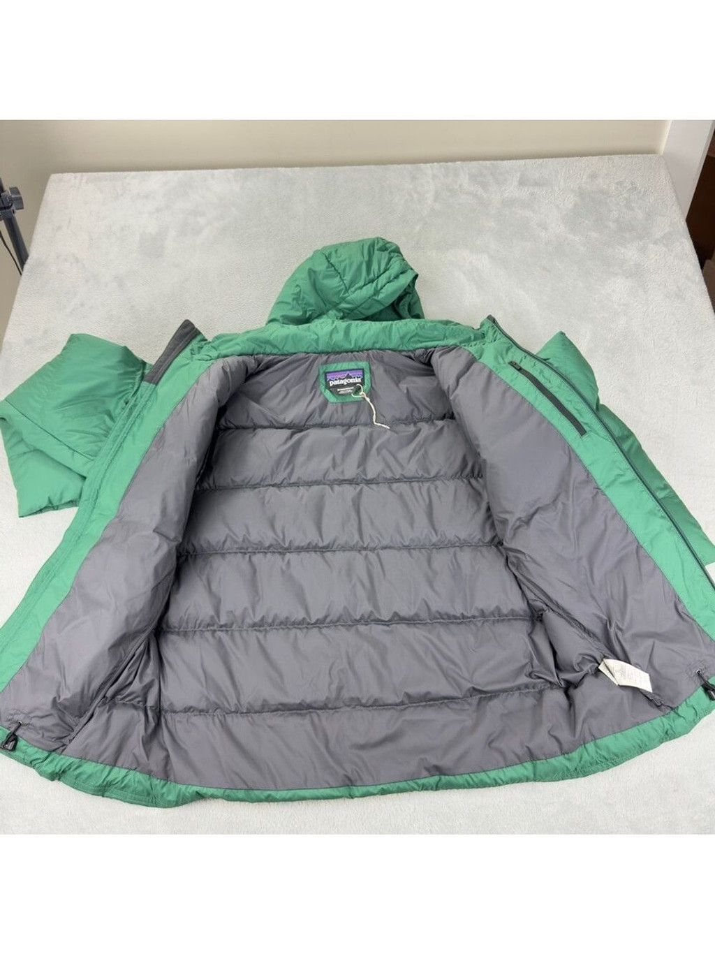 Patagonia Patagonia NWT Men's Size Medium Silent Down Puffer Jacket 27 Size US M / EU 48-50 / 2 - 3 Thumbnail