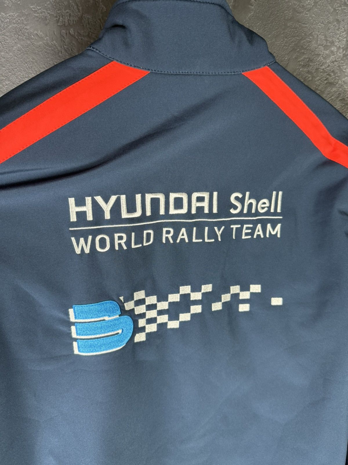 Vintage Men’s Hyundai WRC Softshell Windproof Racing Michelin Jacket Size US M / EU 48-50 / 2 - 10 Thumbnail