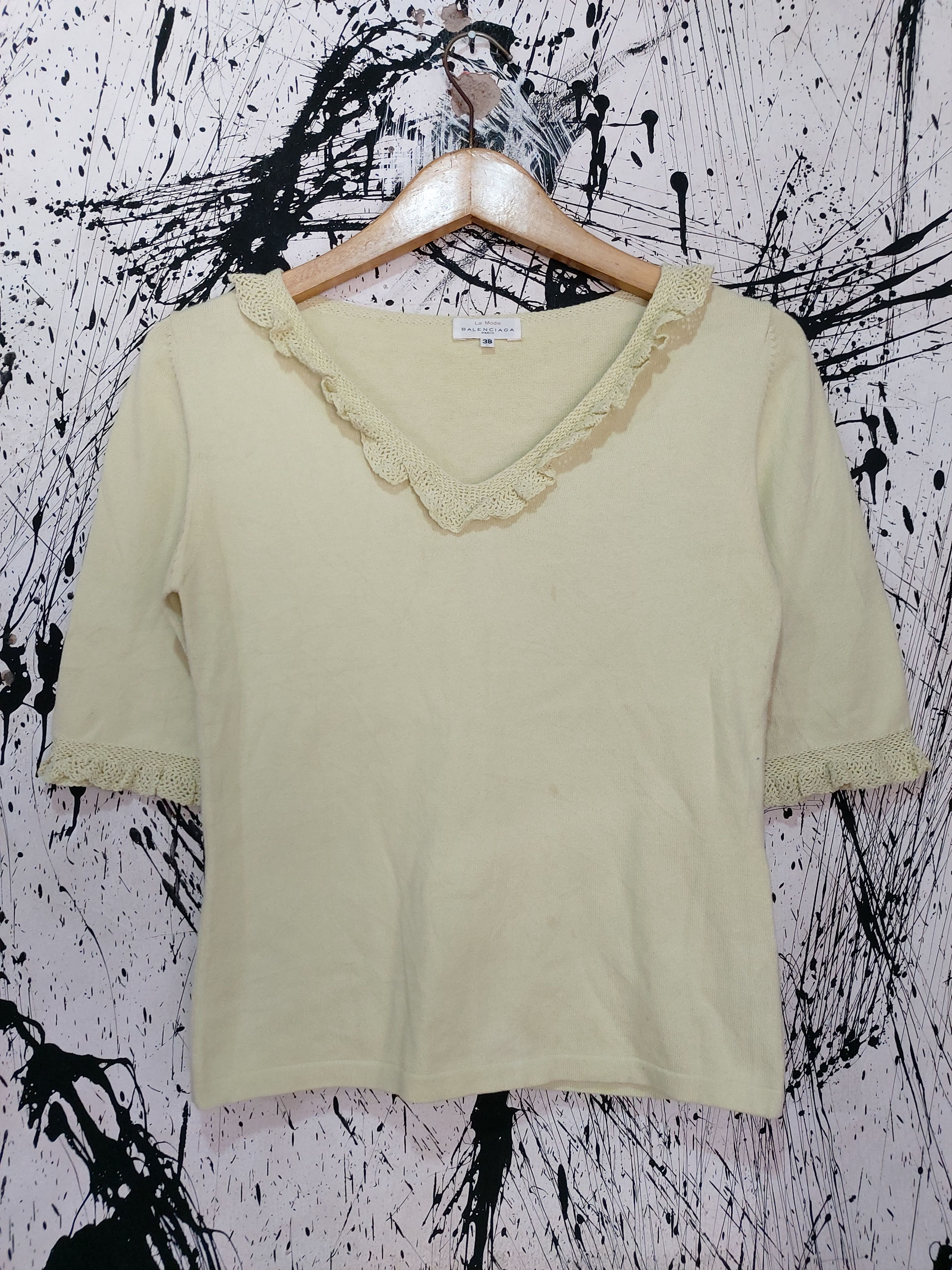 Balenciaga BALENCIAGA PARIS V NECK LACE TEE Size S / US 4 / IT 40 - 1 Thumbnail