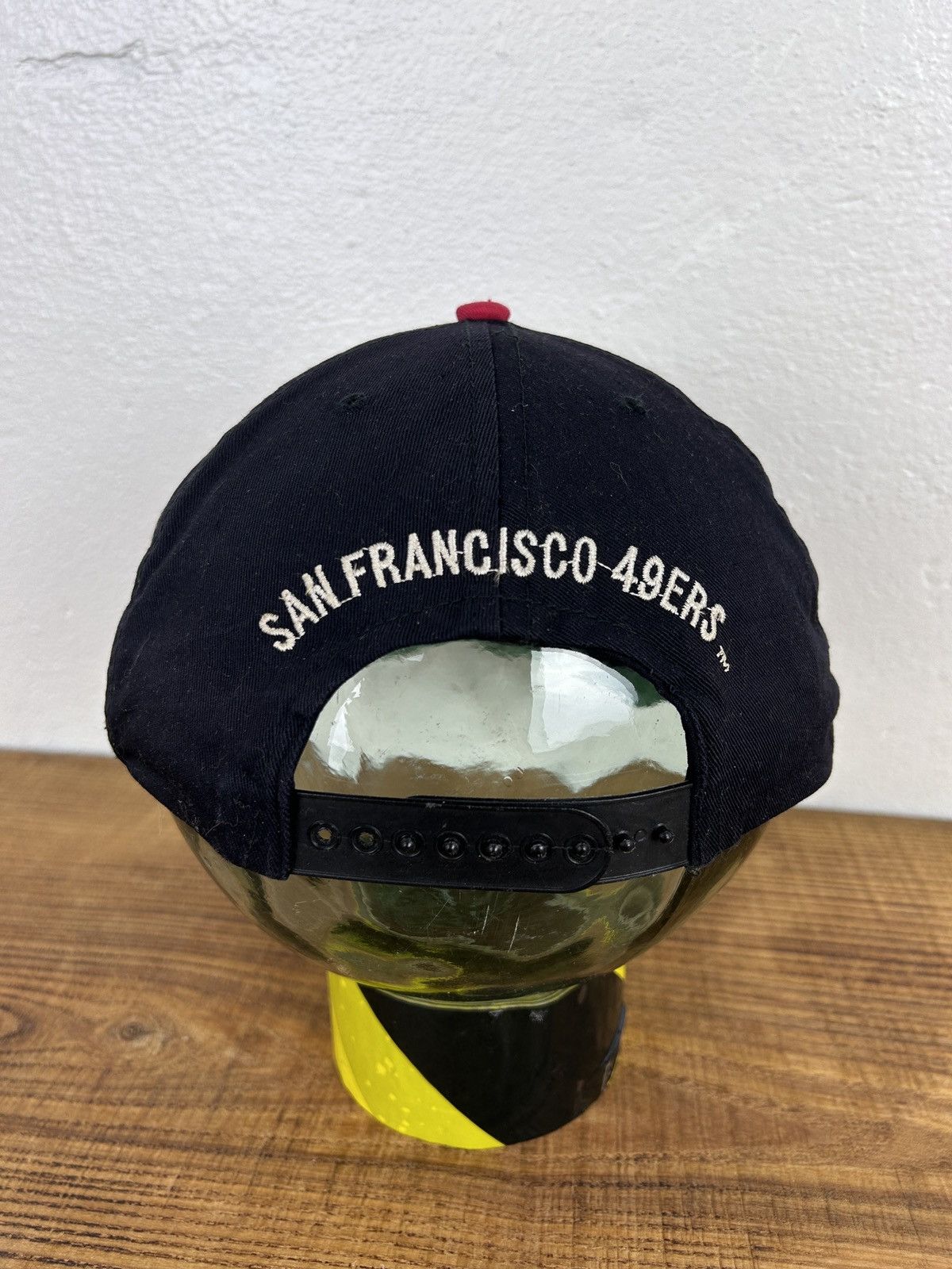 NFL 90s Vintage NFL San Francisco 49ers Embroidered Logo Cap Size ONE SIZE - 4 Thumbnail