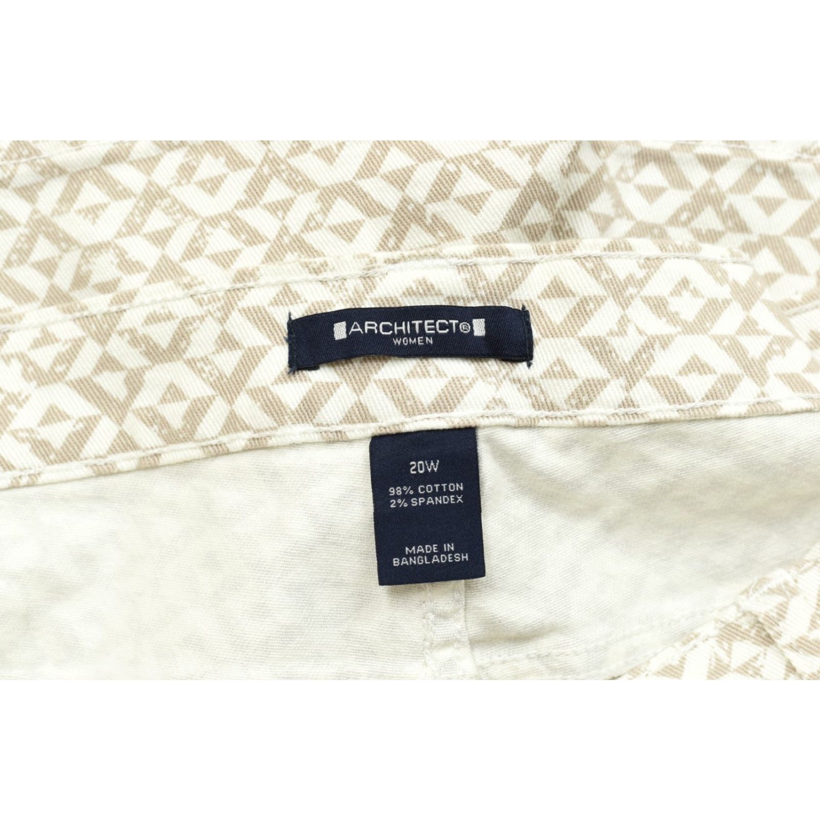 Architect Architect Women Shorts 20W Bermuda Plus Sand Stone White Geometric Pattern NWT Size 42" / US 20 - 7 Thumbnail
