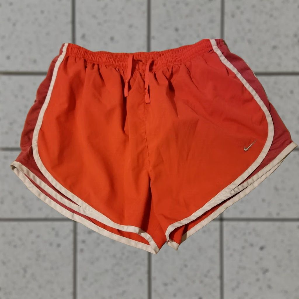 Nike Nike Shorts Womens M Medium Orange Athletic Gym Workout Size 32" / US 10 / IT 46 - 1 Thumbnail