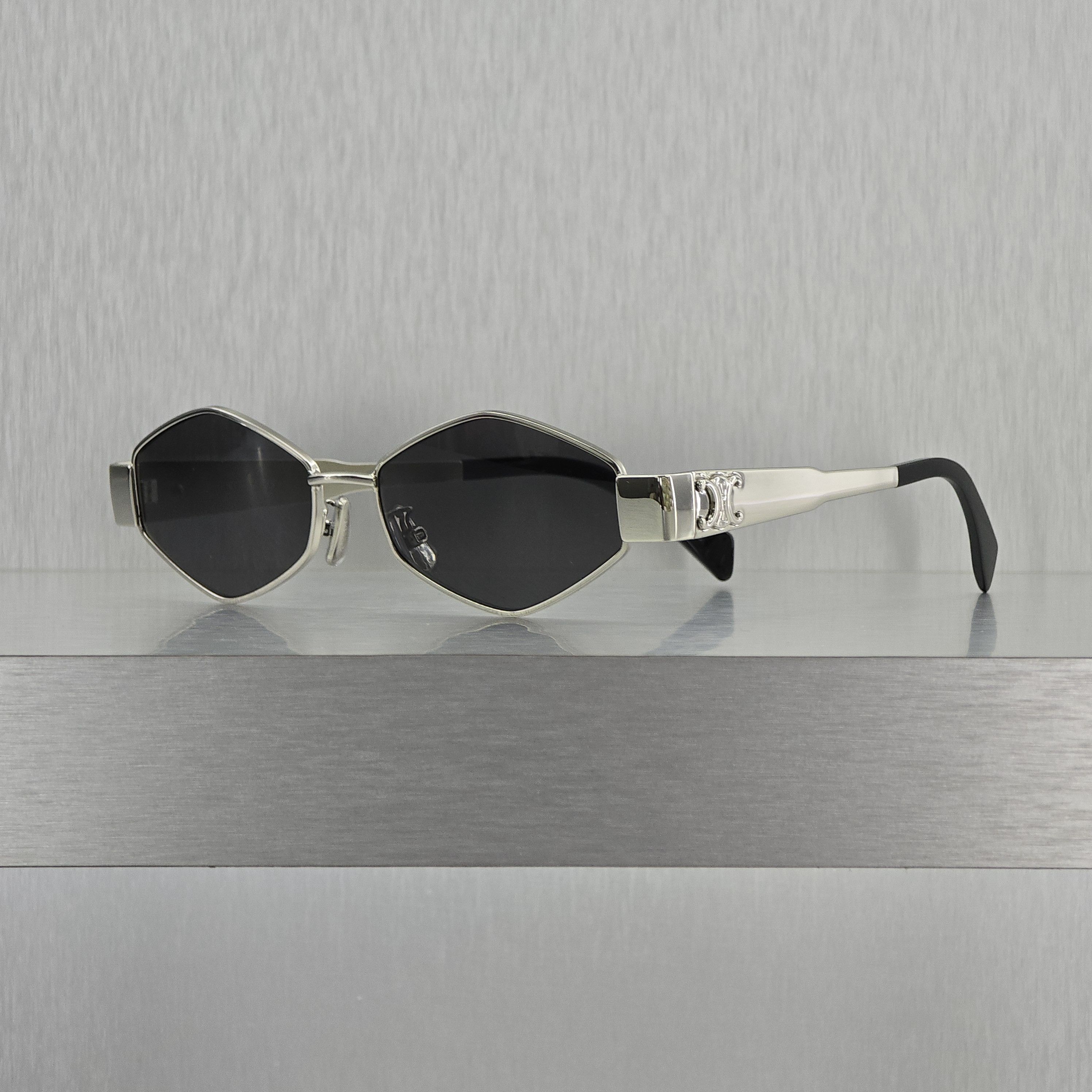 Celine CELINE Triomphe 01 Oval Sunglasses SILVER Size ONE SIZE - 5 Thumbnail