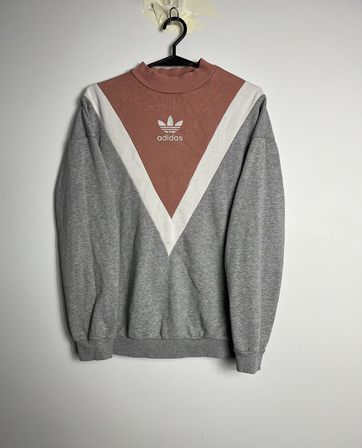 Adidas Sweatshirt Adidas center logo women Size XS / US 0-2 / IT 36-38 - 1 Thumbnail