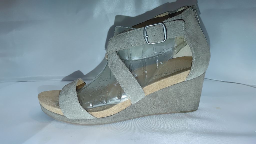 Lucky Brand Lucky Brand Kenadee Suede Wedge Sandal Size 8M Size US 8 / IT 38 - 2 Thumbnail