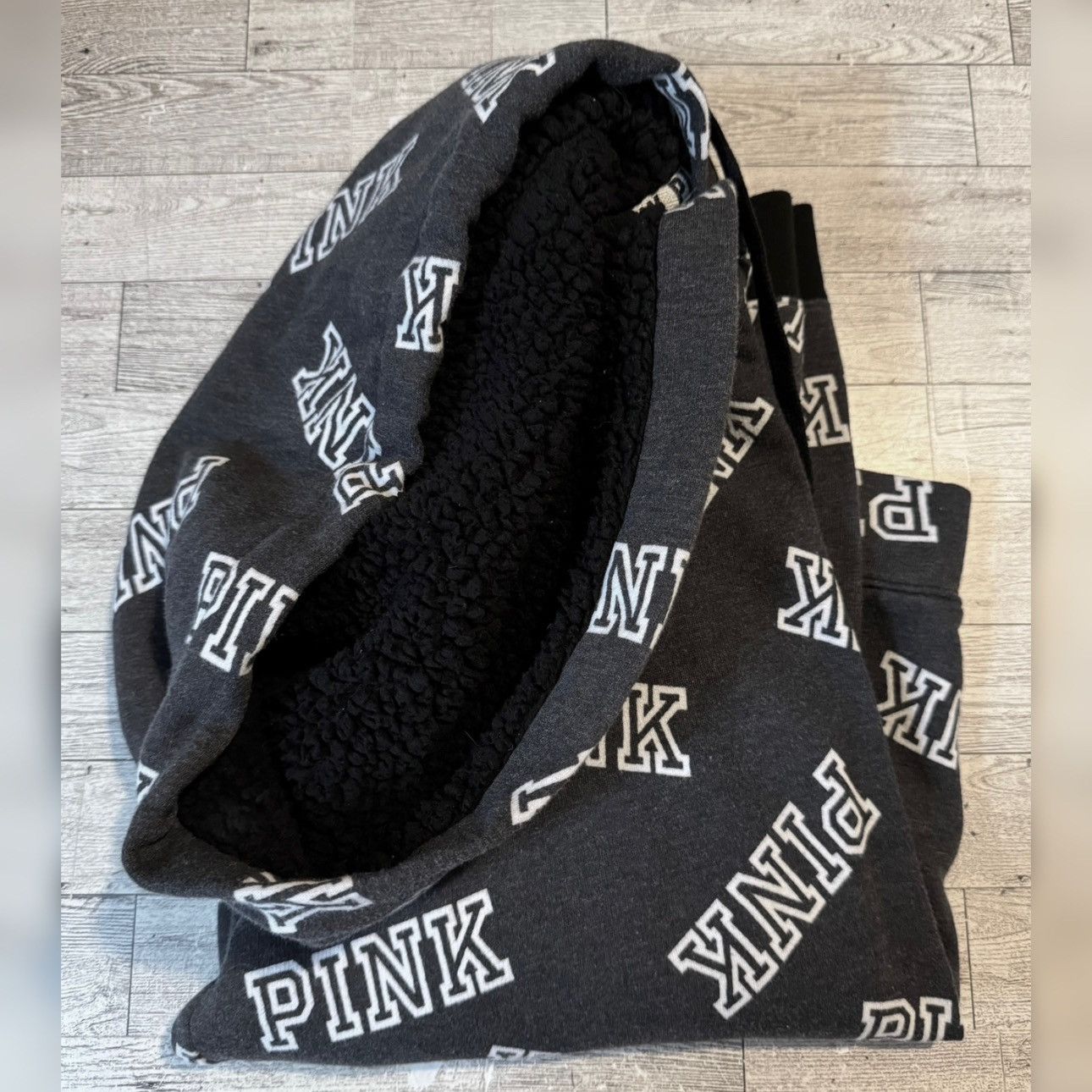 Pink × Victoria's Secret VS Pink, Retro, Sherpa Lined, Pullover Logo Hoodie Size M / US 6-8 / IT 42-44 - 6 Thumbnail