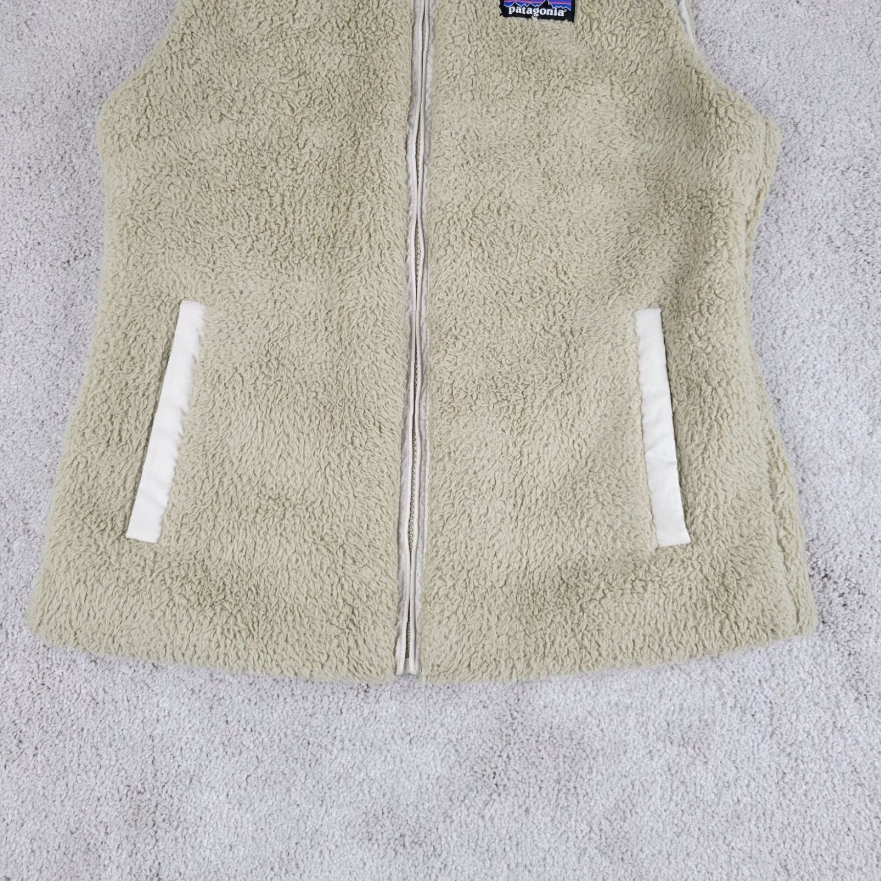 Patagonia Women’s Los Gatos Teddy High Pile Fleece 25216 El Cap Khaki Vest M