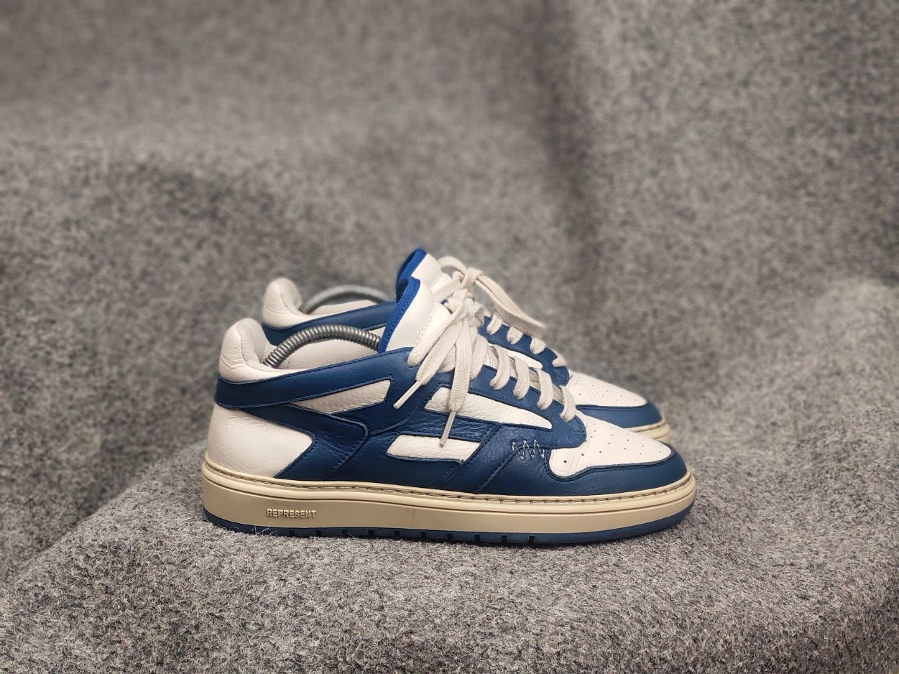 Represent Clo. Represent Reptor Low top White Blue Logo Leather Sneakers Size US 8 / EU 41 - 1 Thumbnail