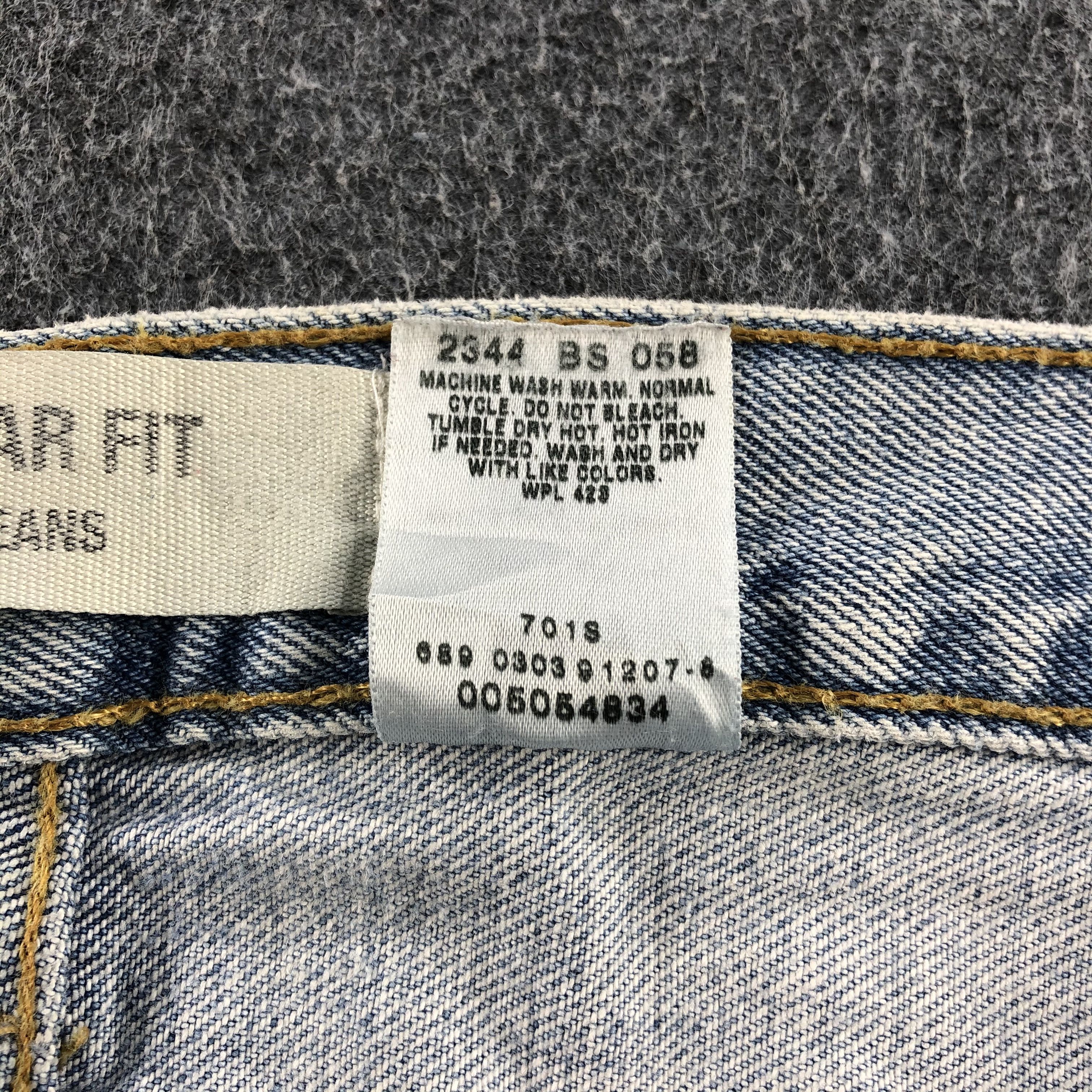 Levi's Vintage Light Wash Levis 505 Jeans-J1224 Size US 33 - 11 Thumbnail