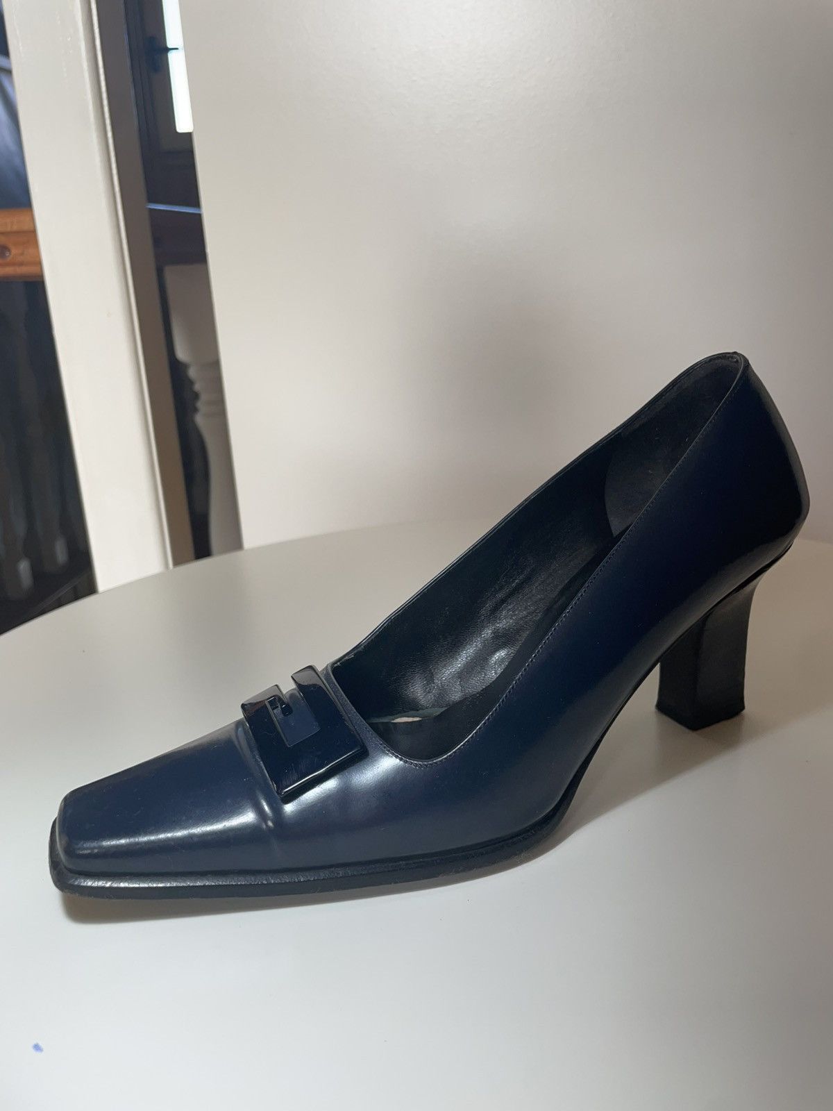 Gucci Rare iconic 90s Gucci by Tom Ford pump heels Size US 5.5 / IT 35.5 - 8 Thumbnail